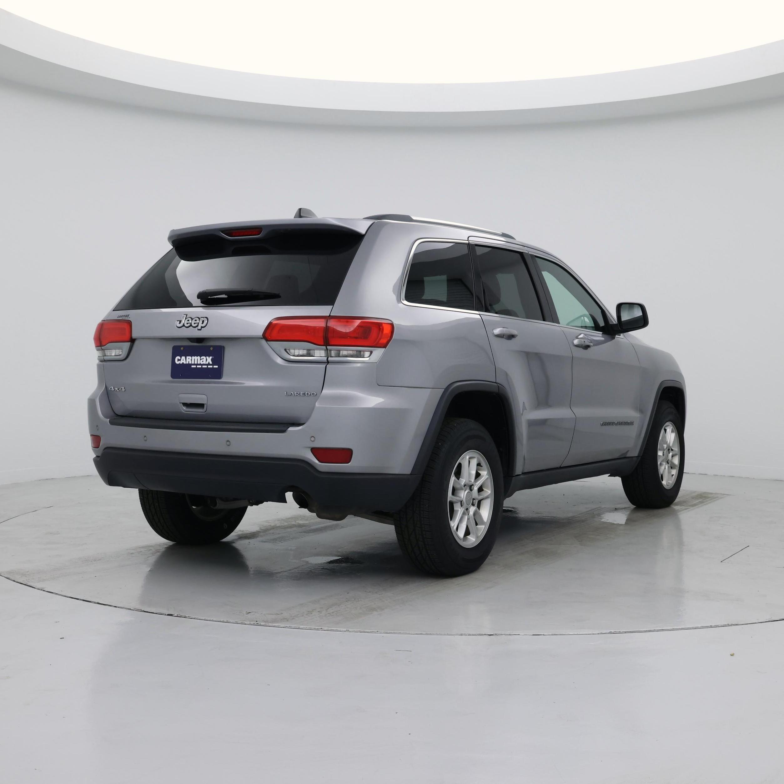 Thumbnail: 2018 Jeep Grand Cherokee - 8