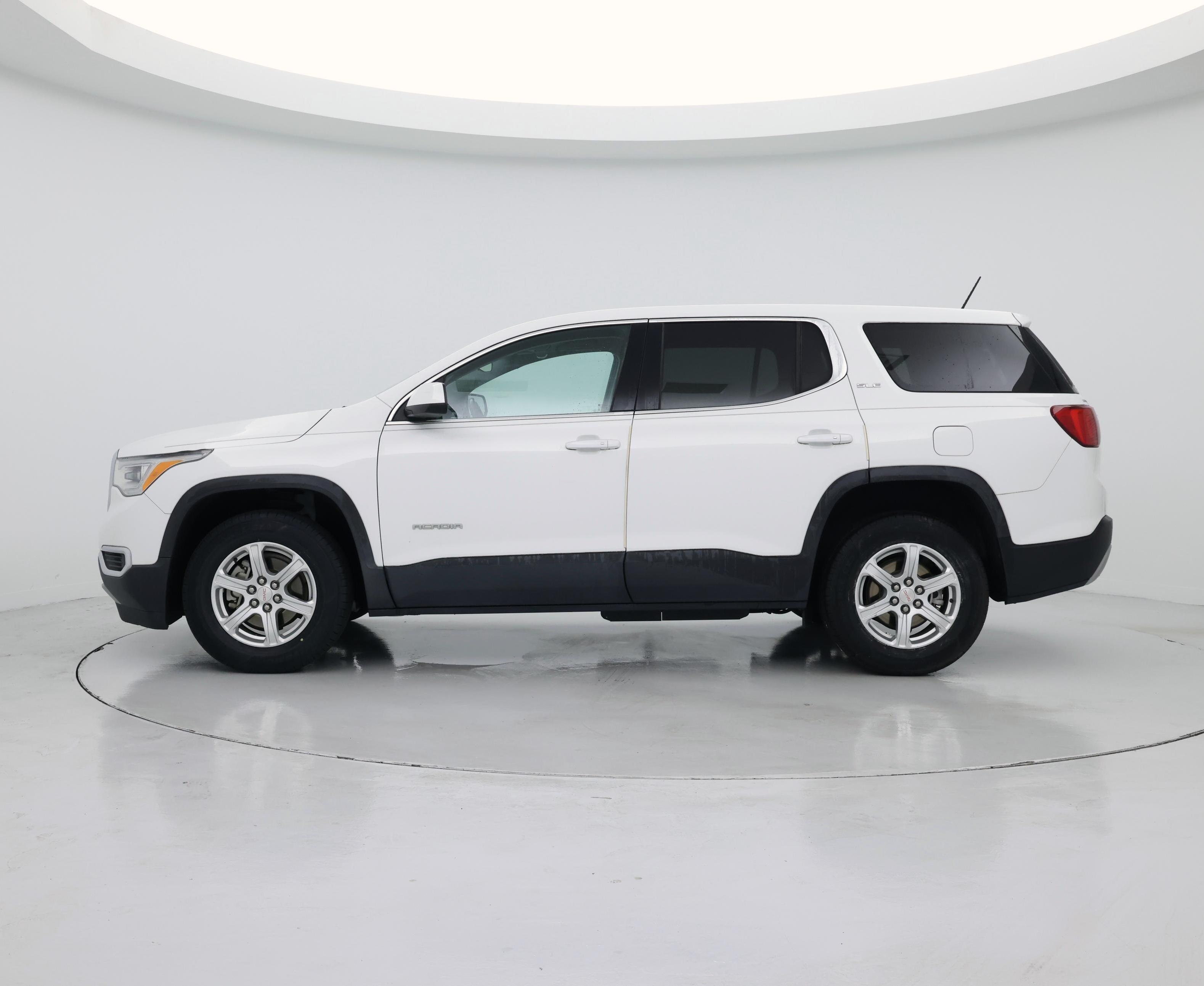 Thumbnail: 2018 GMC Acadia - 3