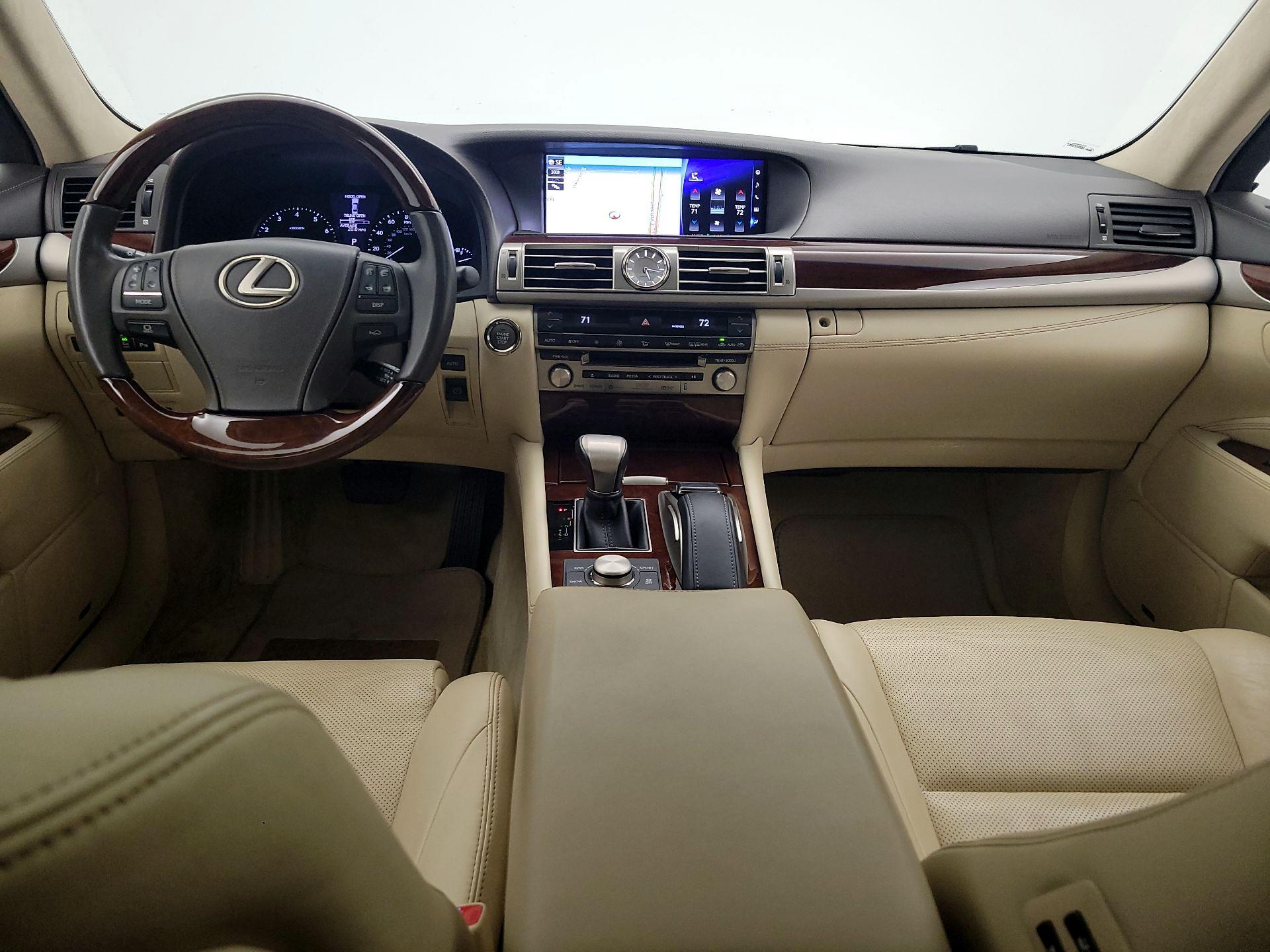 Thumbnail: 2016 Lexus LS - 9