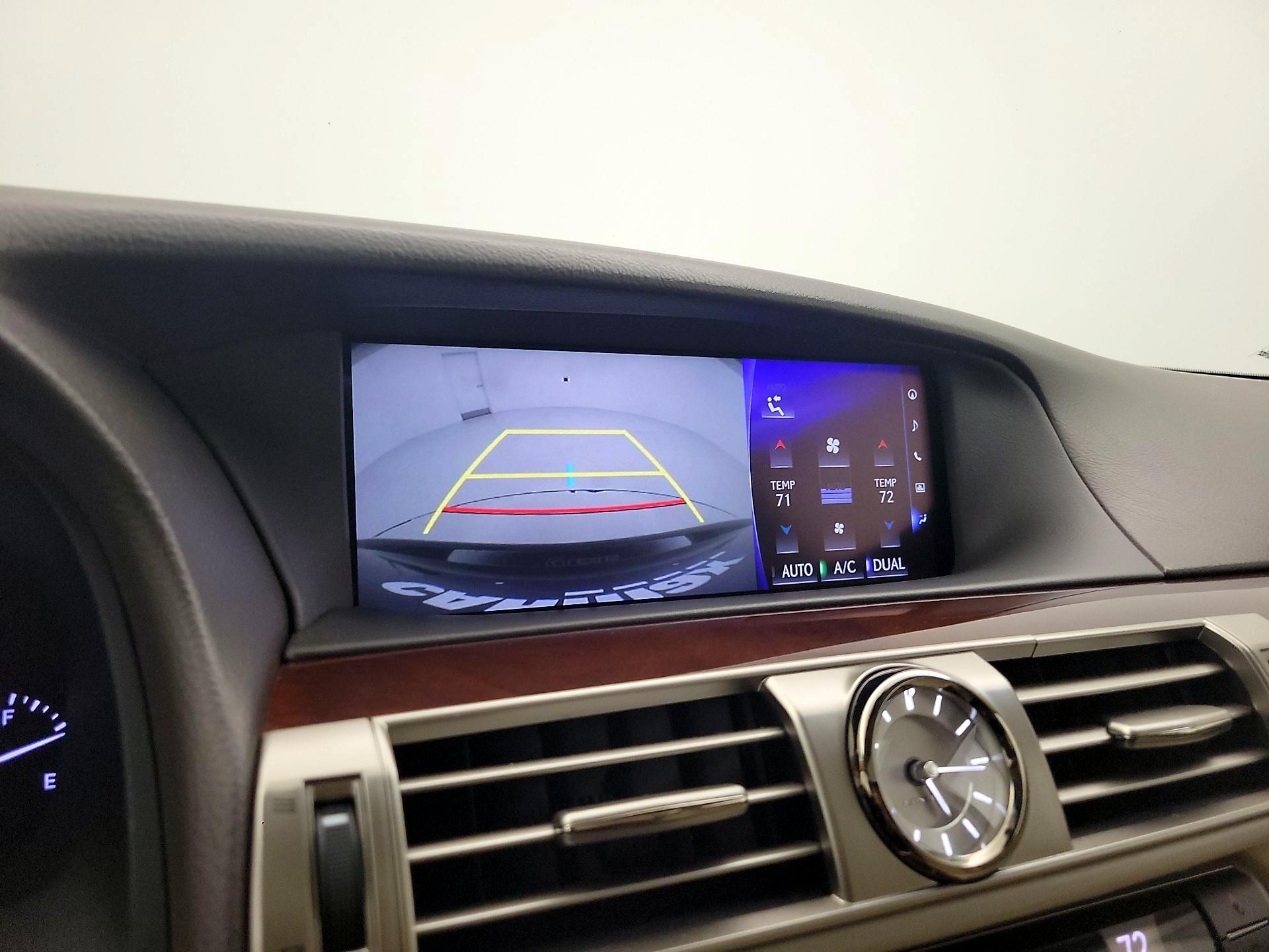 Thumbnail: 2016 Lexus LS - 15