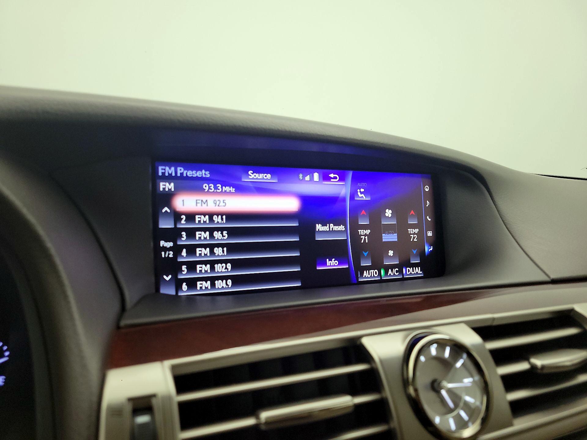 Thumbnail: 2016 Lexus LS - 16