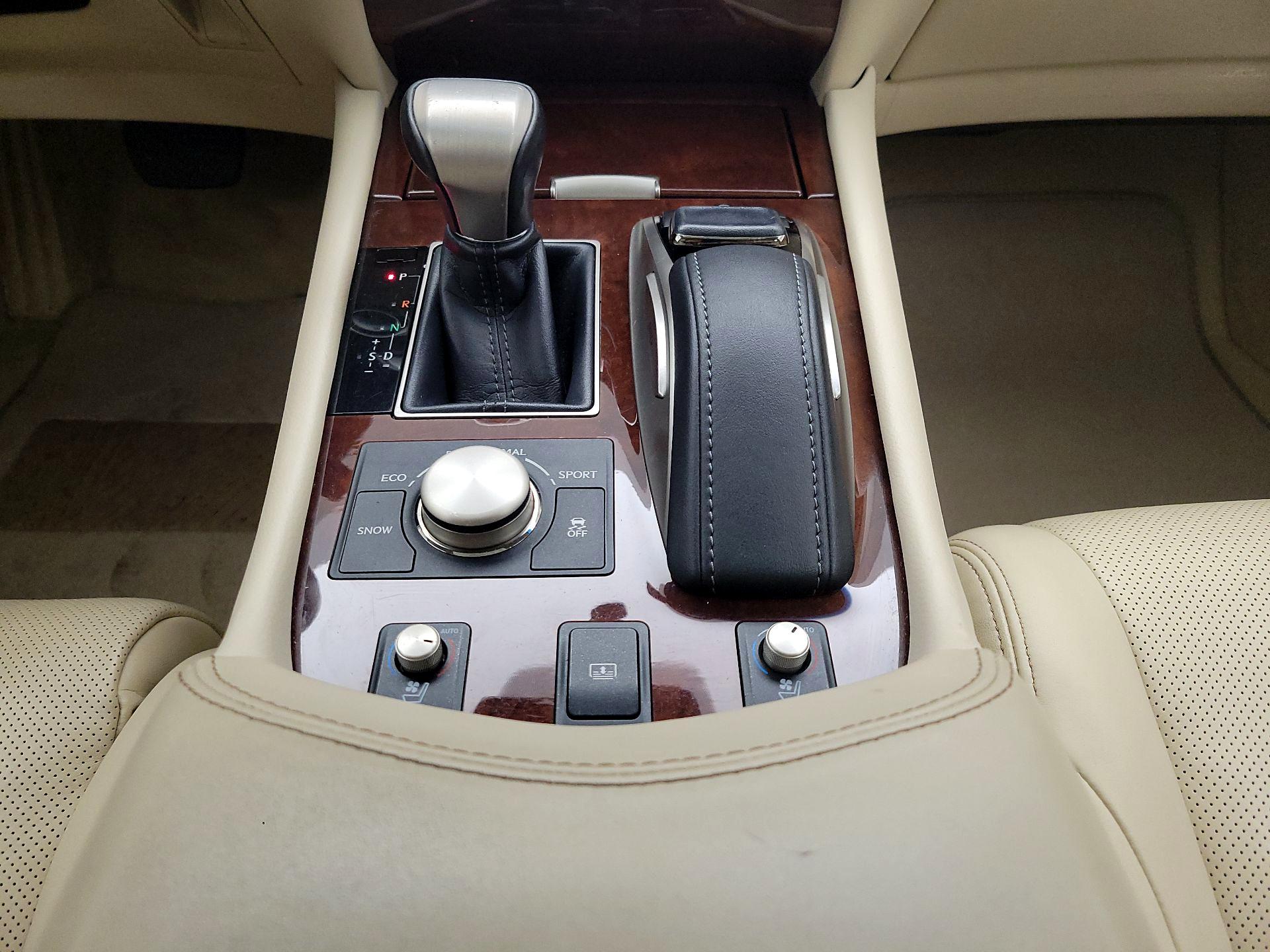 Thumbnail: 2016 Lexus LS - 18