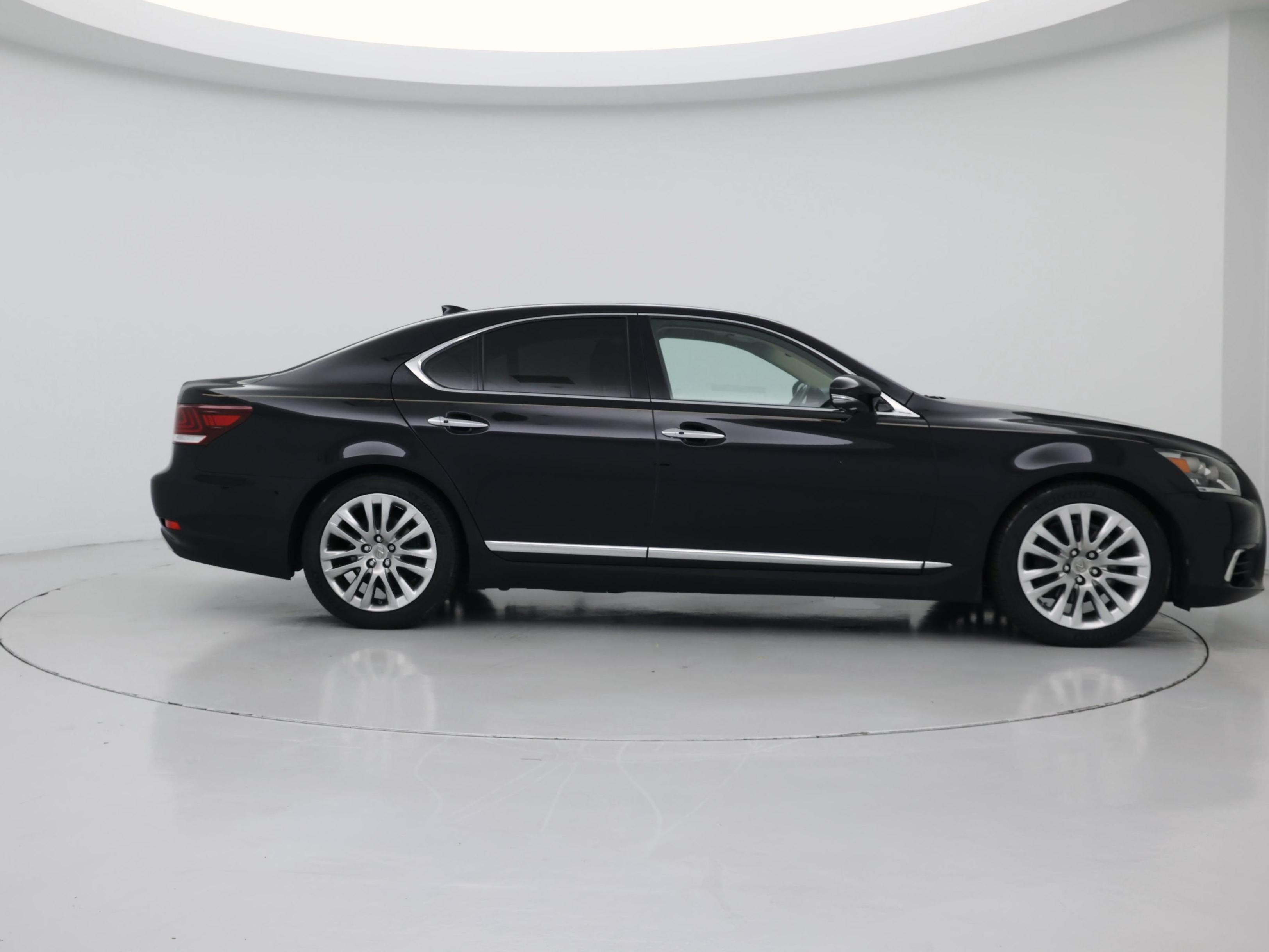 Thumbnail: 2016 Lexus LS - 7
