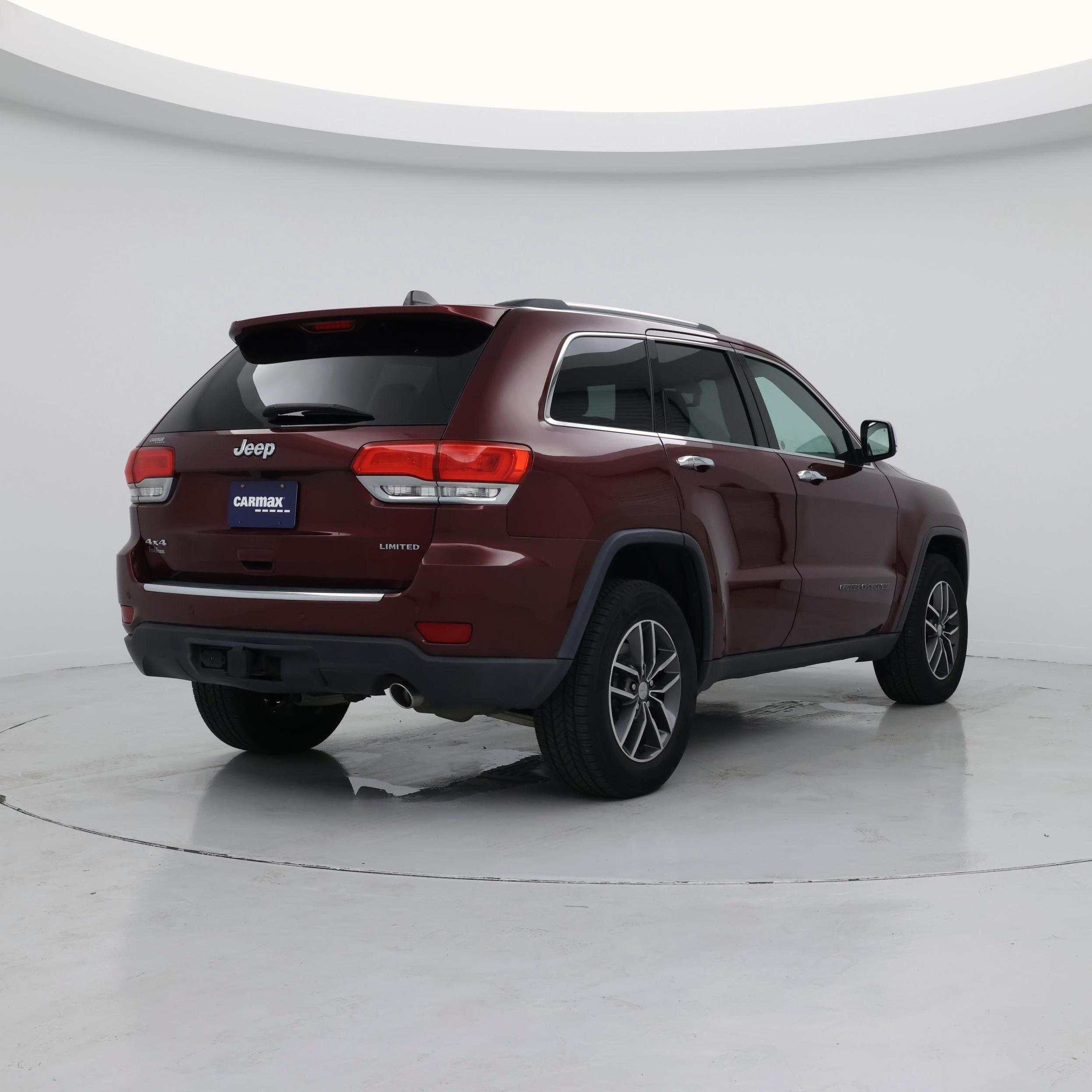 Thumbnail: 2017 Jeep Grand Cherokee - 8