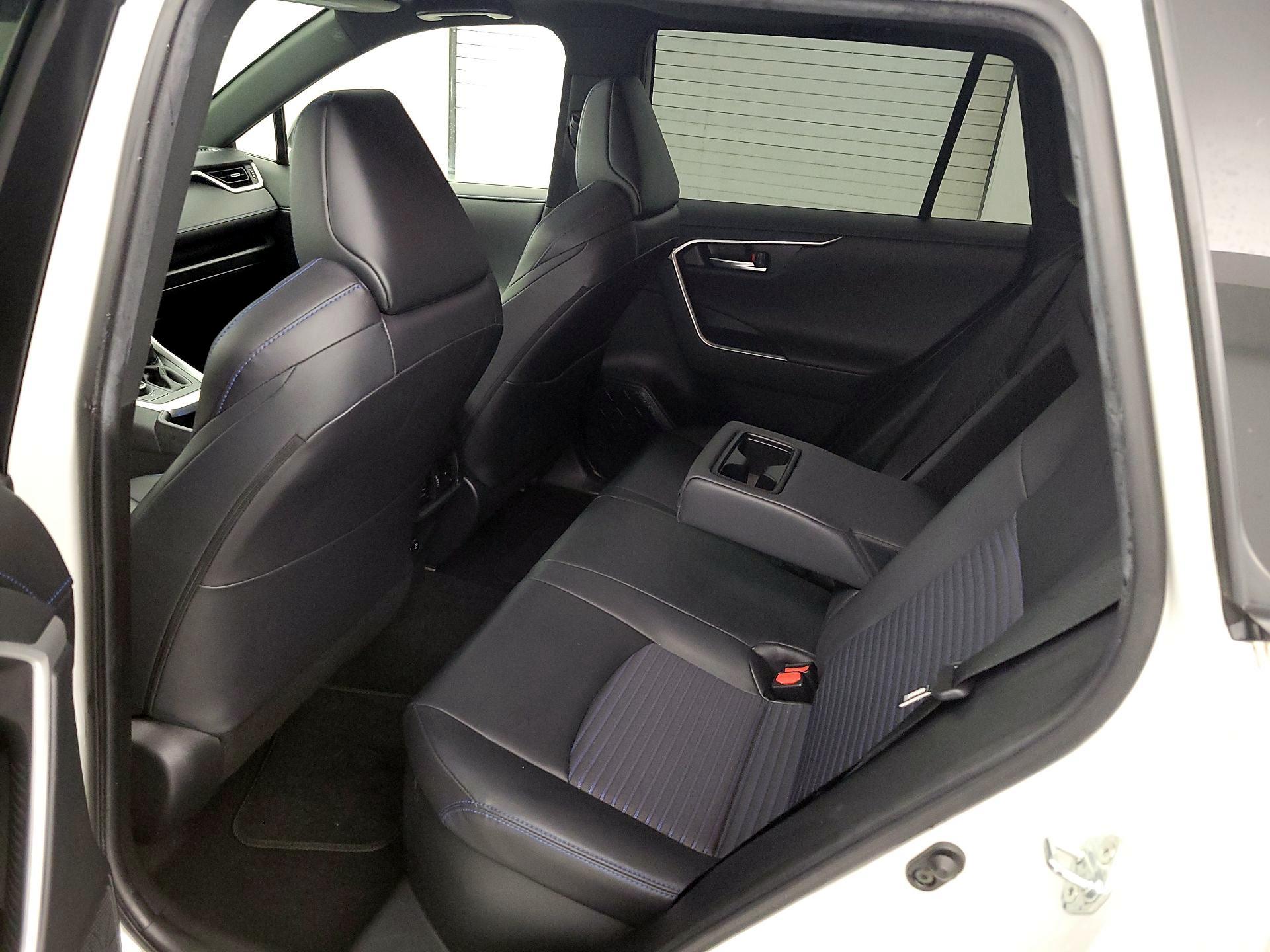 Thumbnail: 2020 Toyota RAV4 - 20