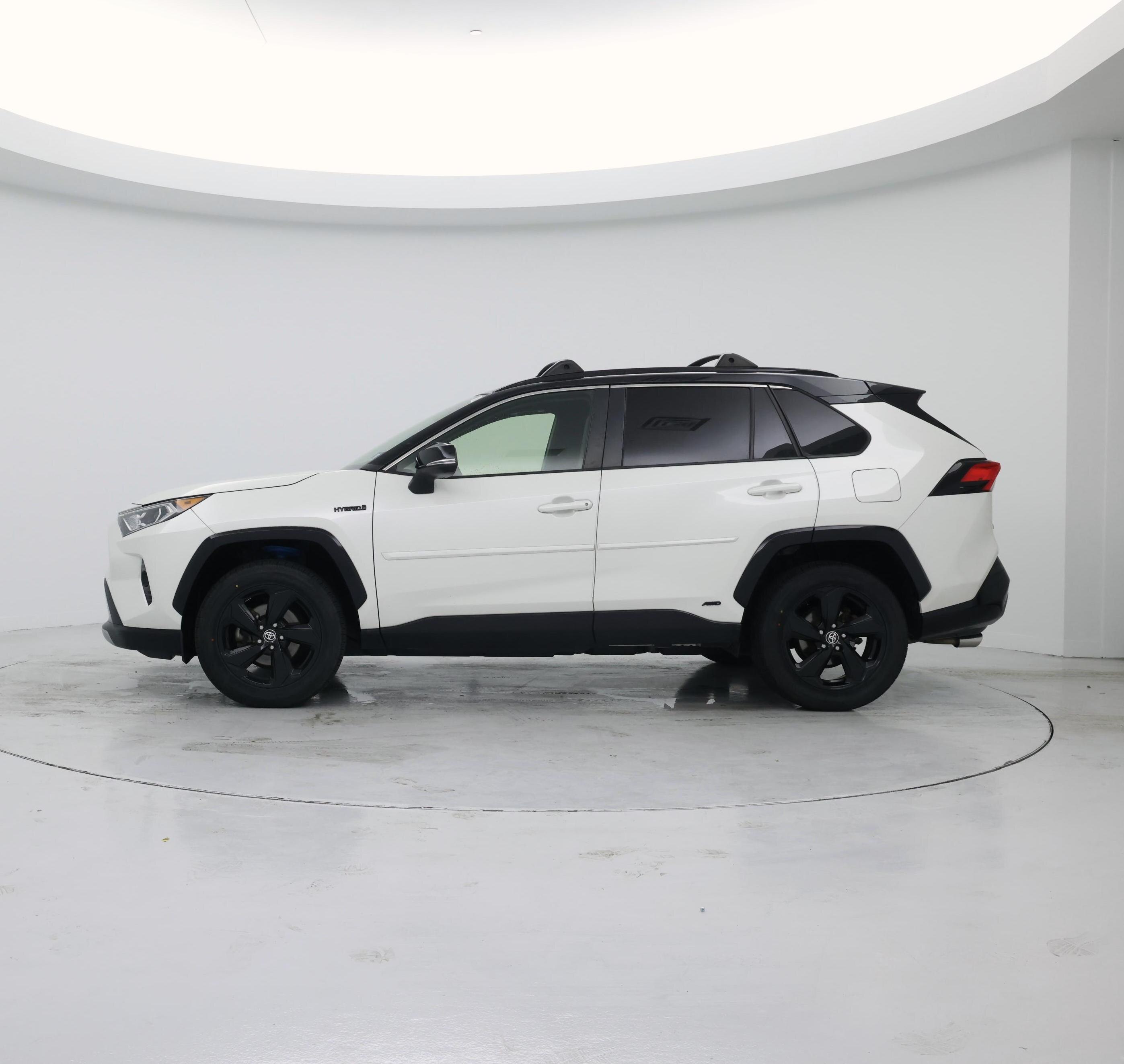 Thumbnail: 2020 Toyota RAV4 - 3