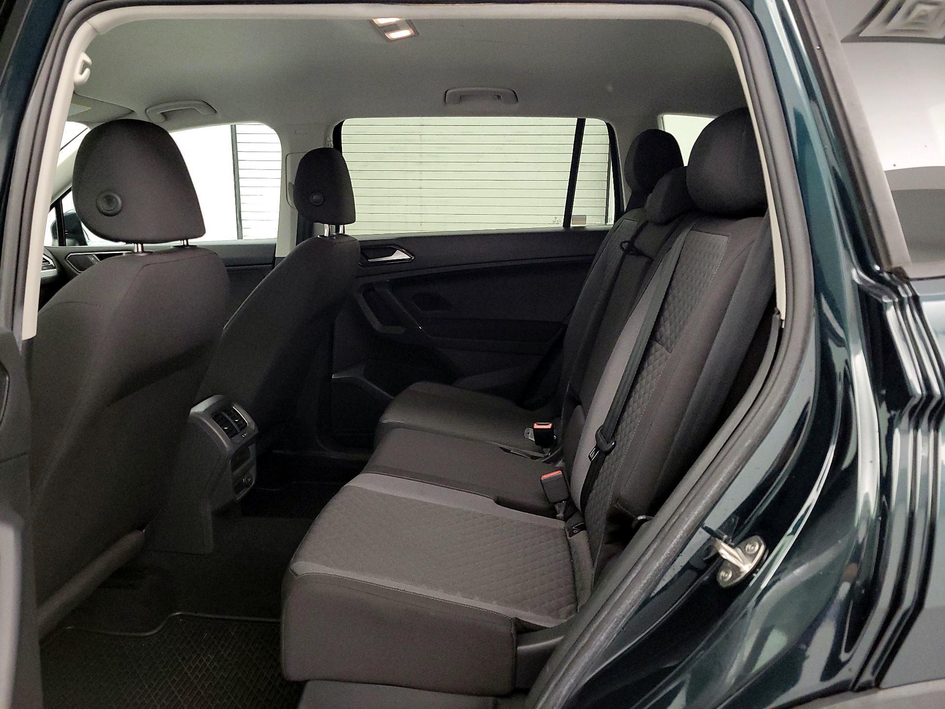 Thumbnail: 2018 Volkswagen Tiguan - 19