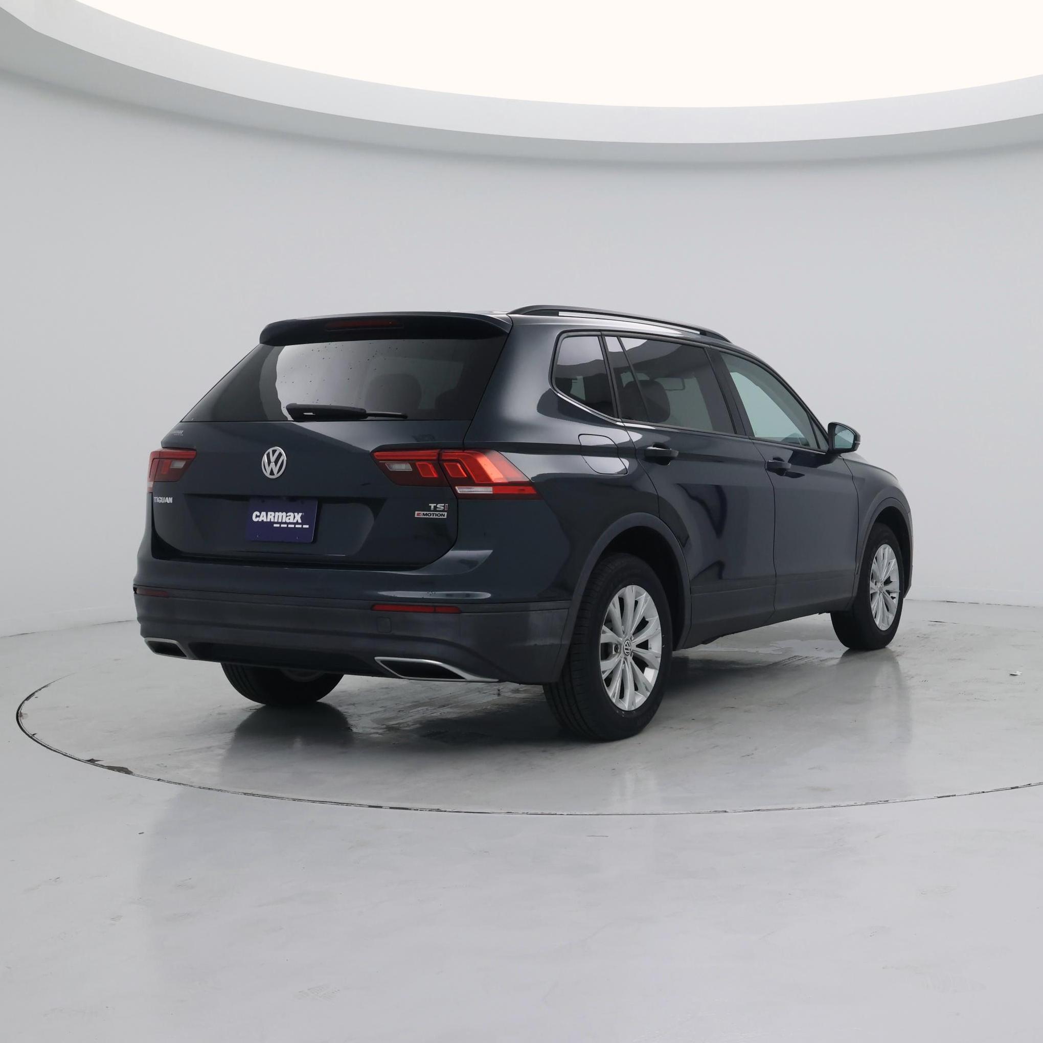Thumbnail: 2018 Volkswagen Tiguan - 8