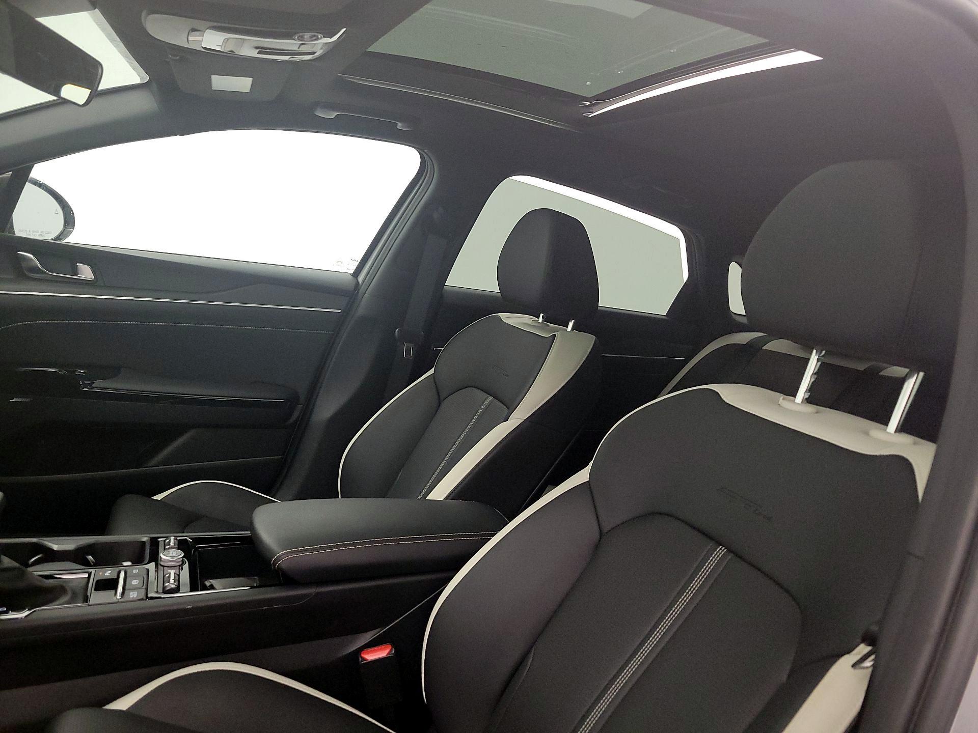 Thumbnail: 2025 Kia K5 - 20