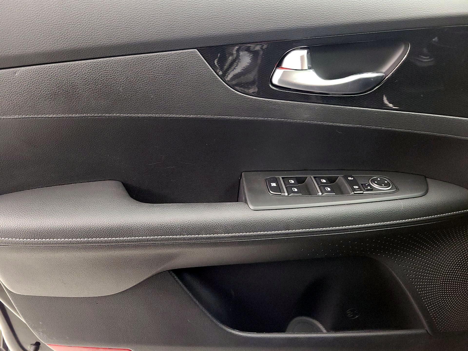 Thumbnail: 2023 Kia Forte - 12