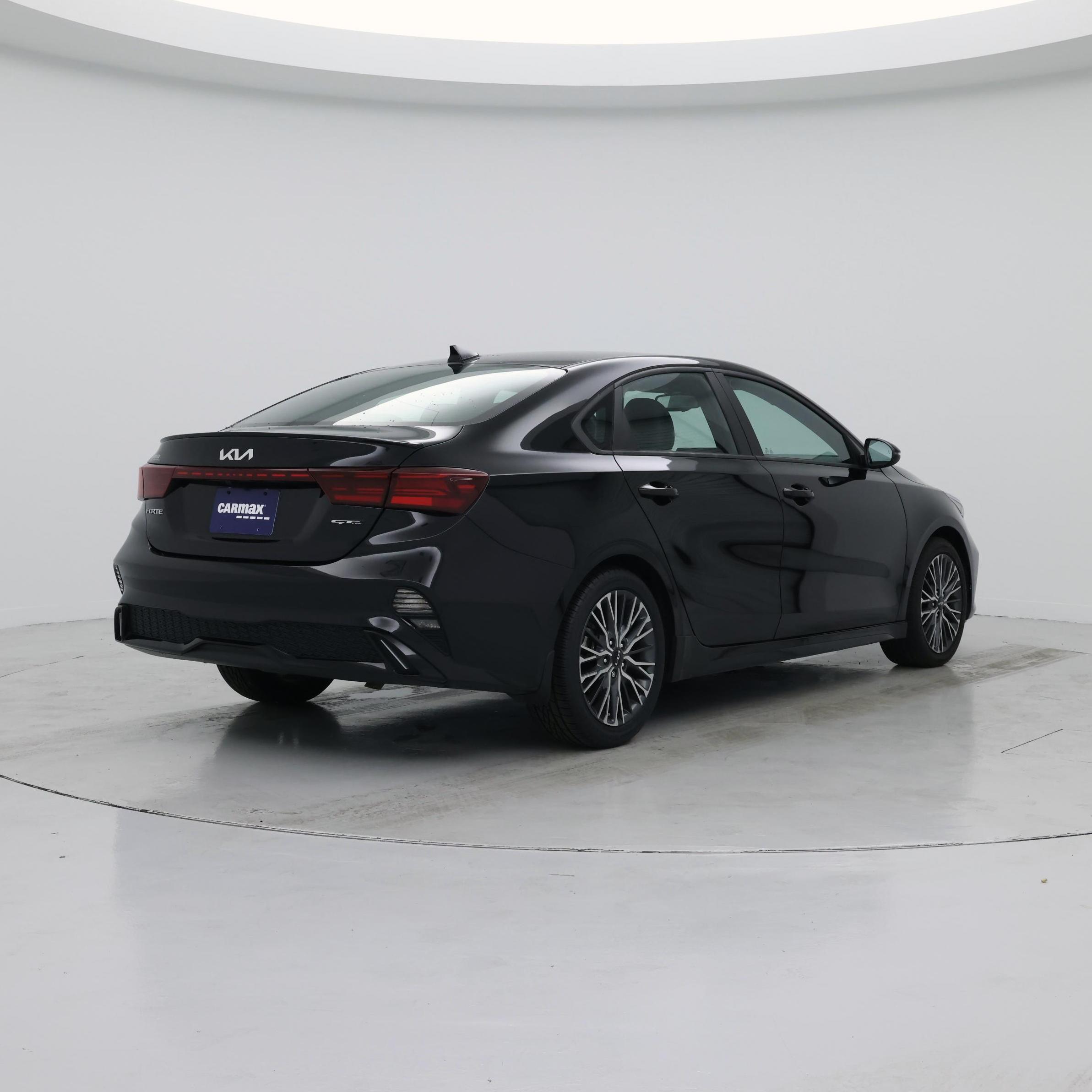 Thumbnail: 2023 Kia Forte - 8