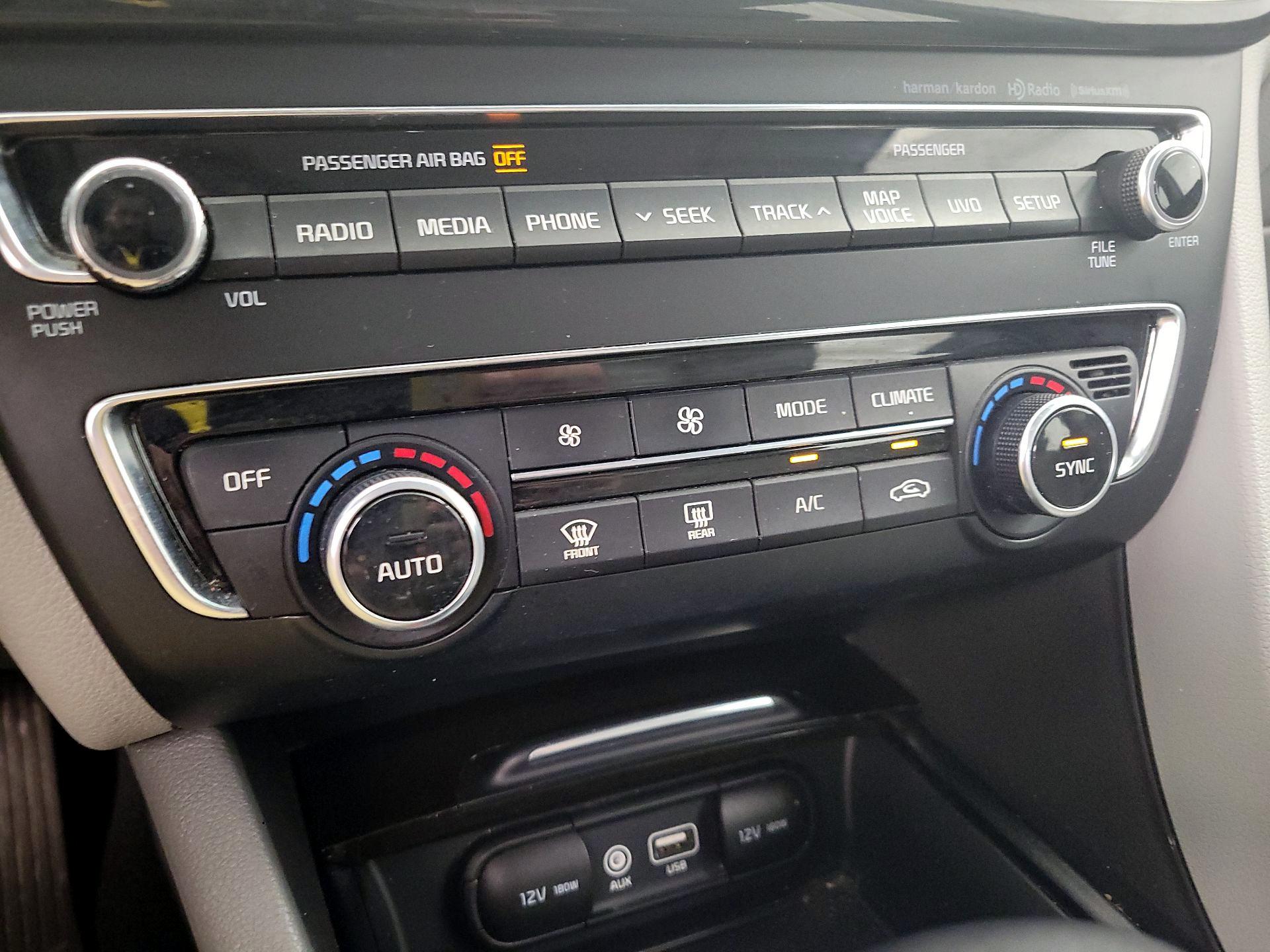 Thumbnail: 2016 Kia Optima - 17