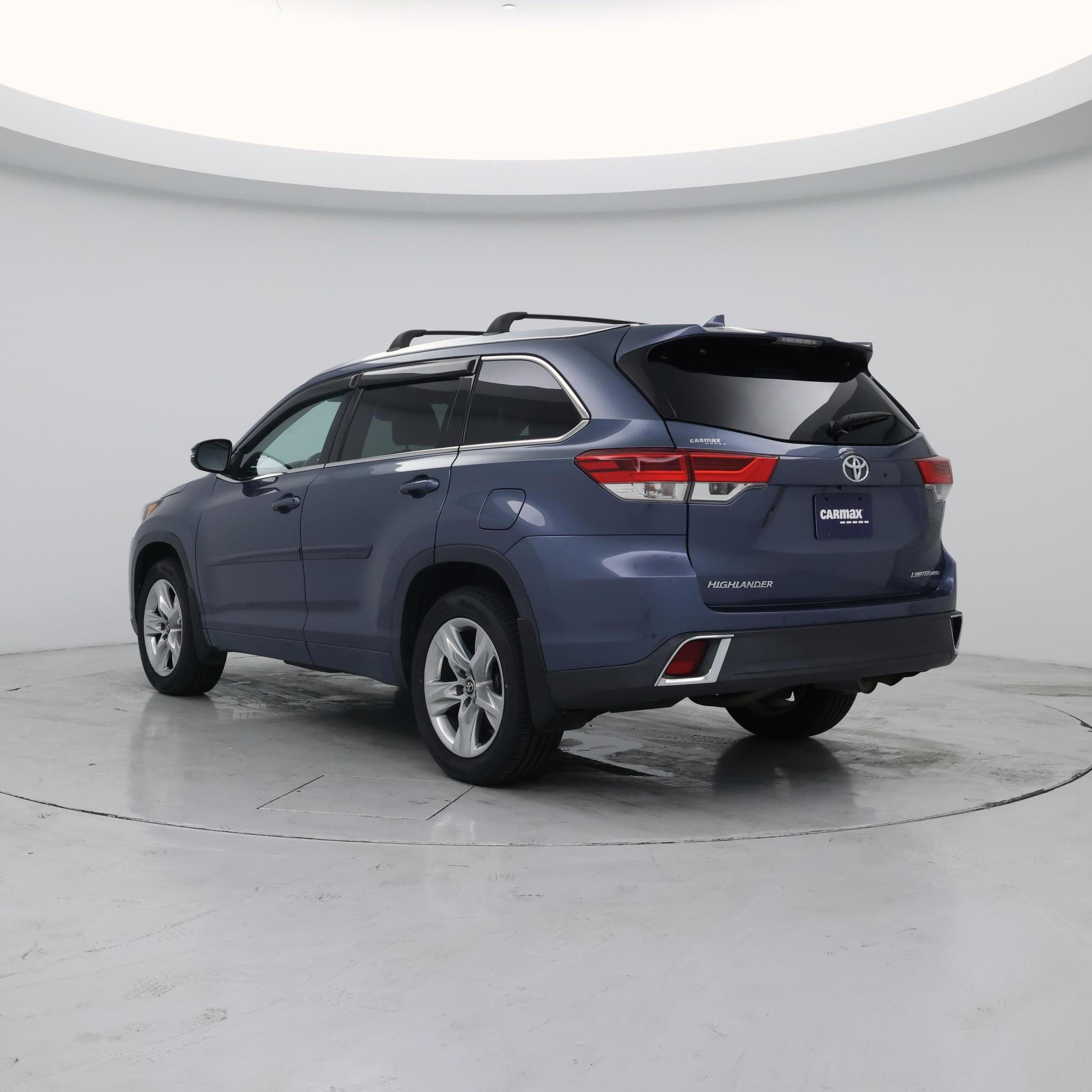 Thumbnail: 2019 Toyota Highlander - 2