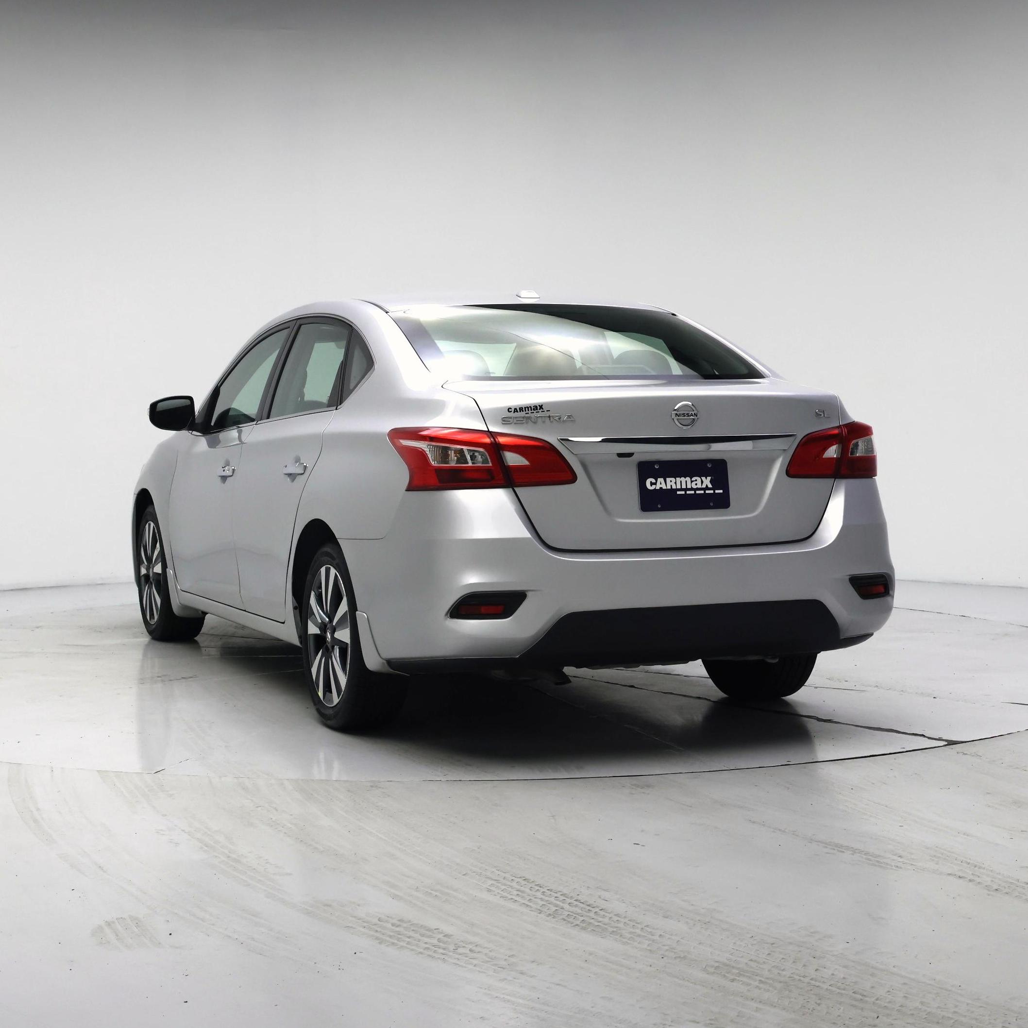Thumbnail: 2018 Nissan Sentra - 6