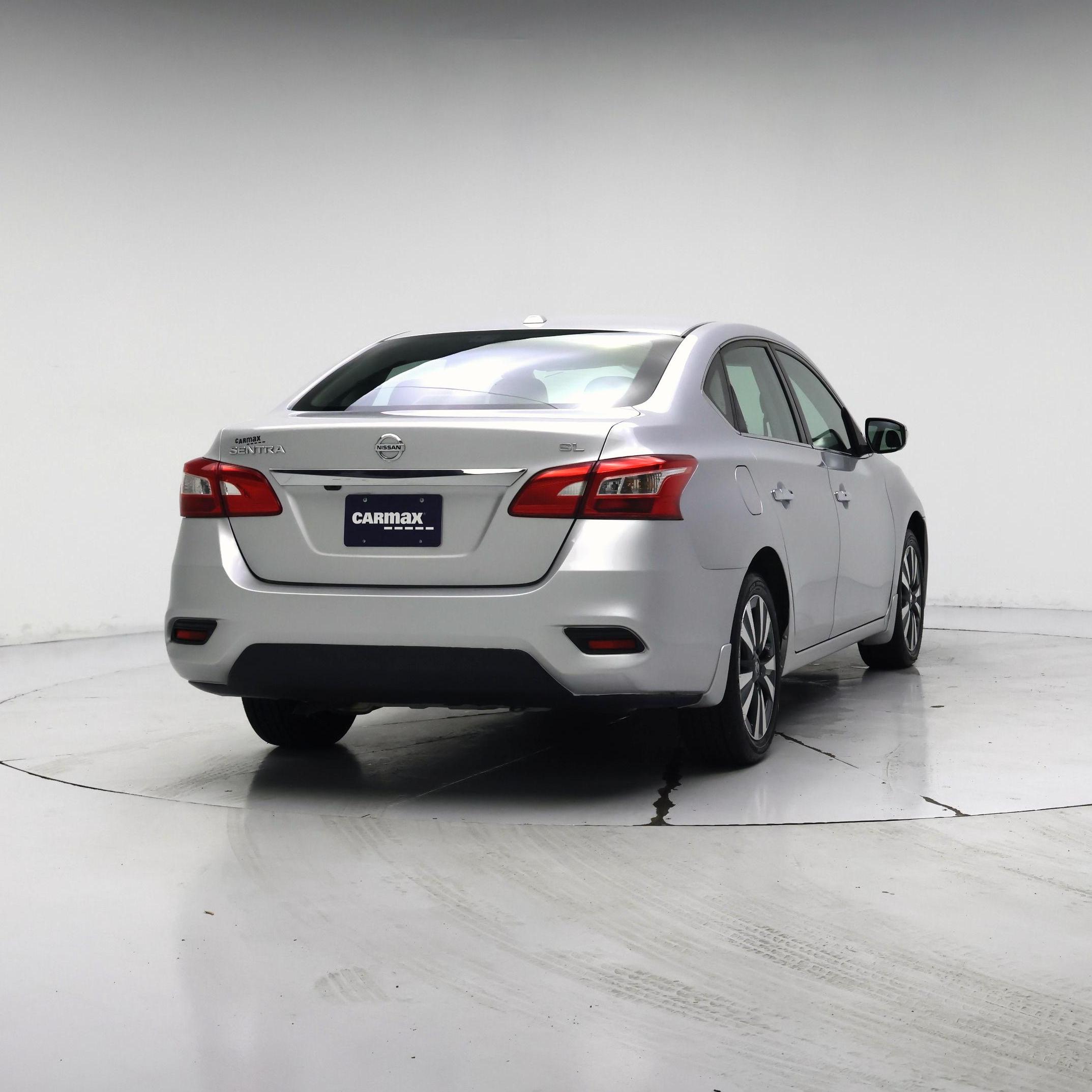 Thumbnail: 2018 Nissan Sentra - 8