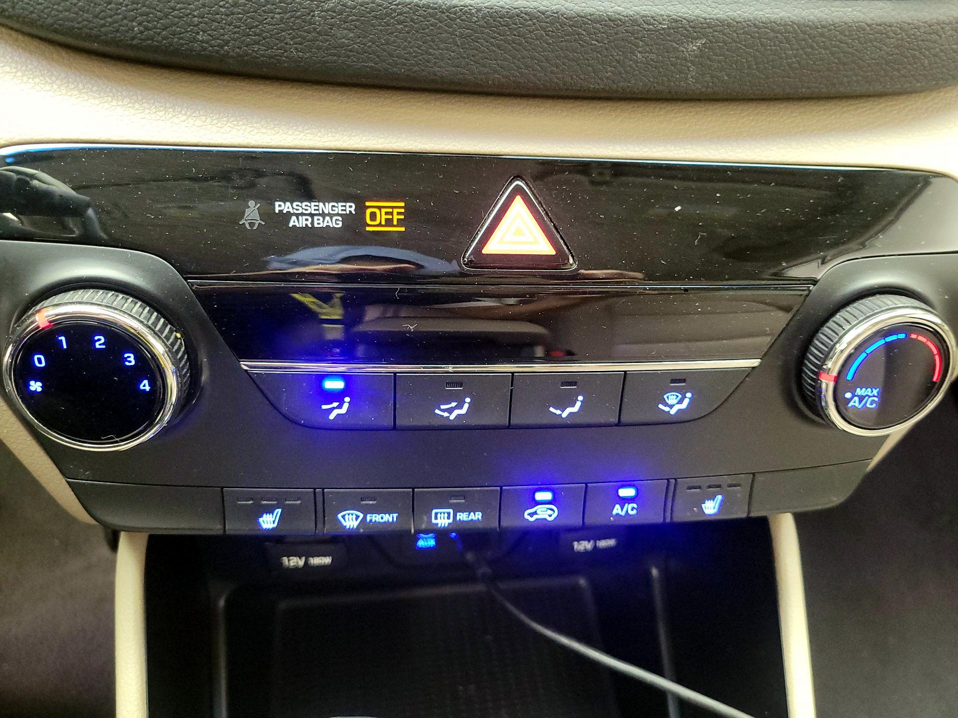 Thumbnail: 2016 Hyundai Tucson - 16