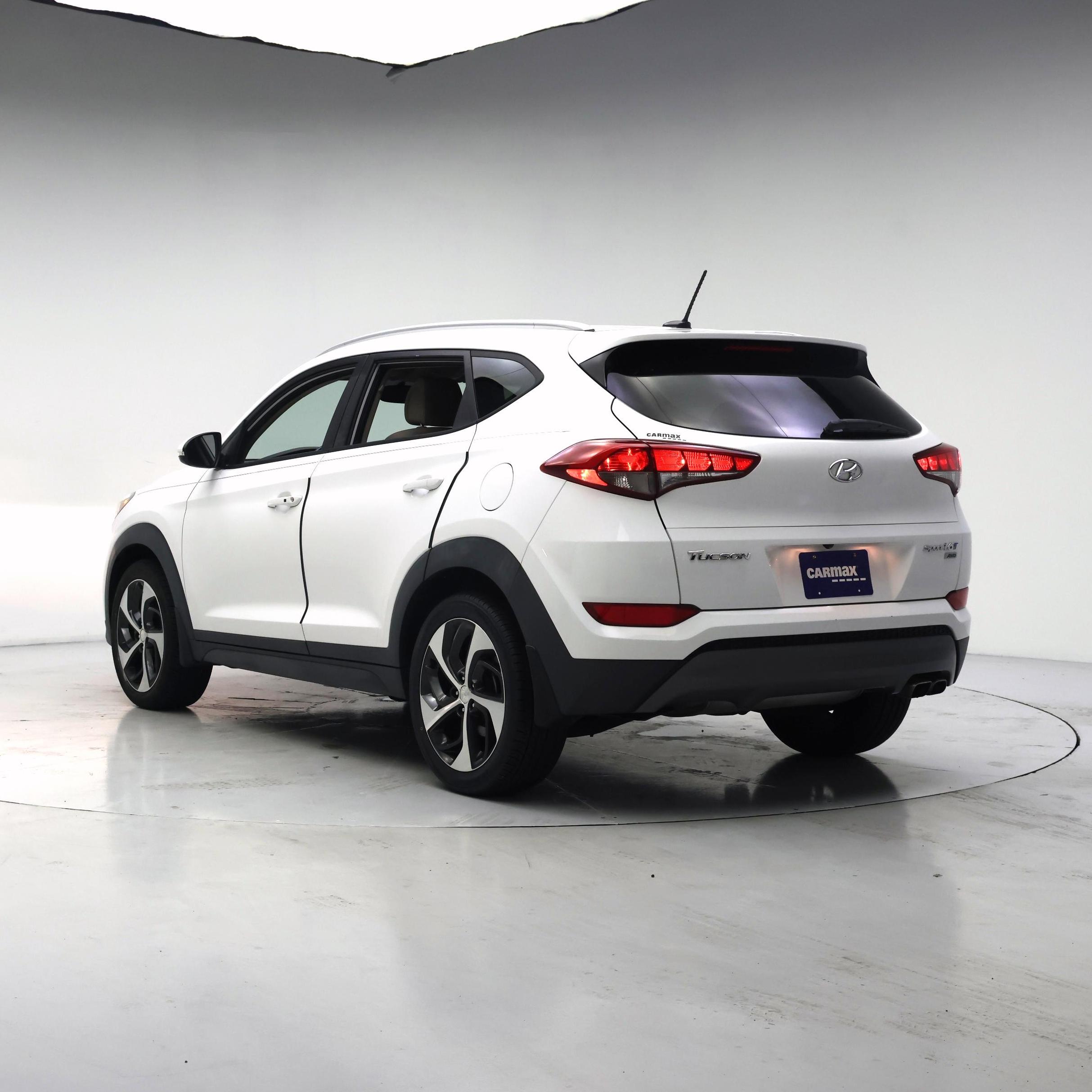 Thumbnail: 2016 Hyundai Tucson - 2