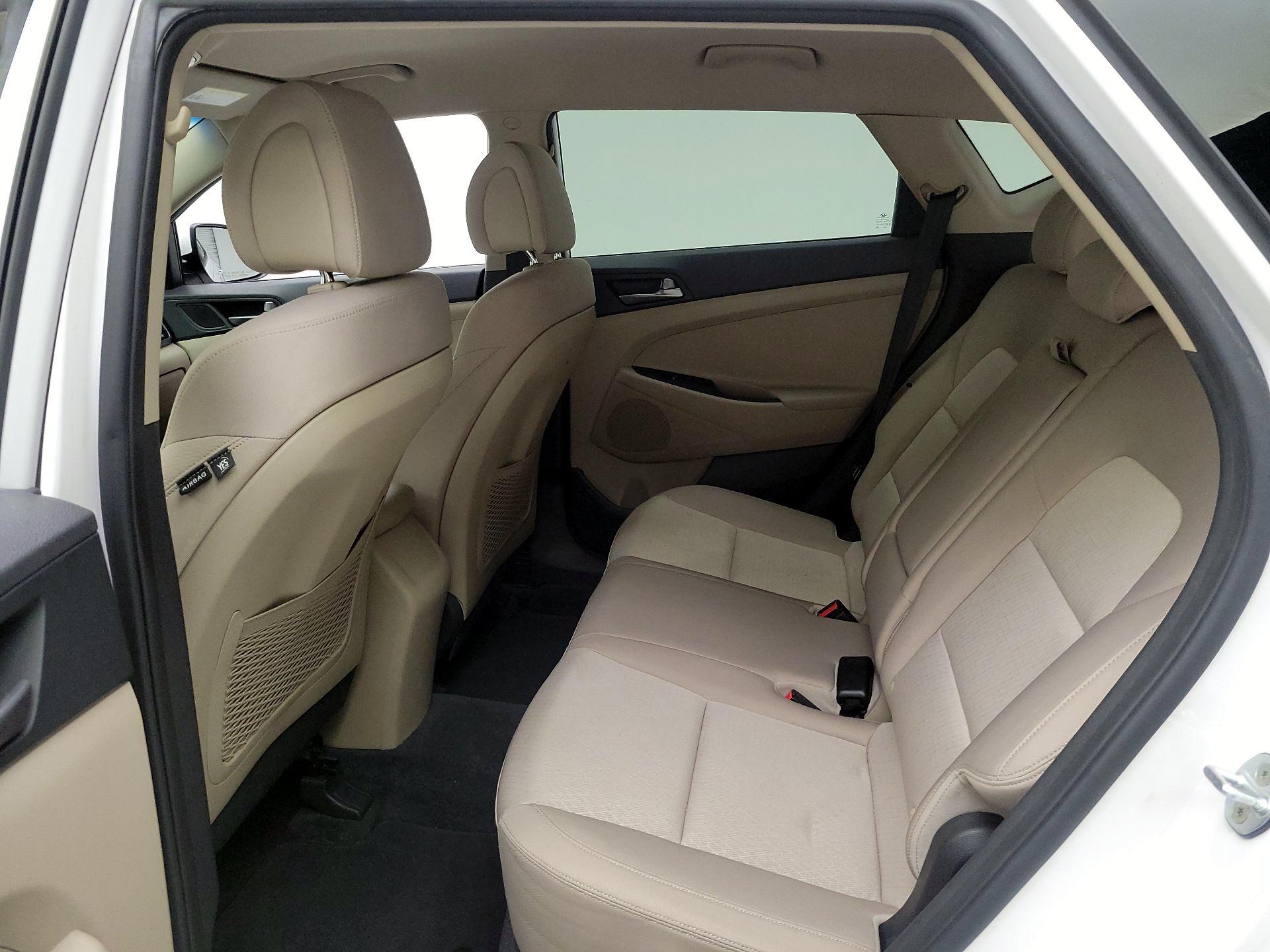 Thumbnail: 2016 Hyundai Tucson - 19