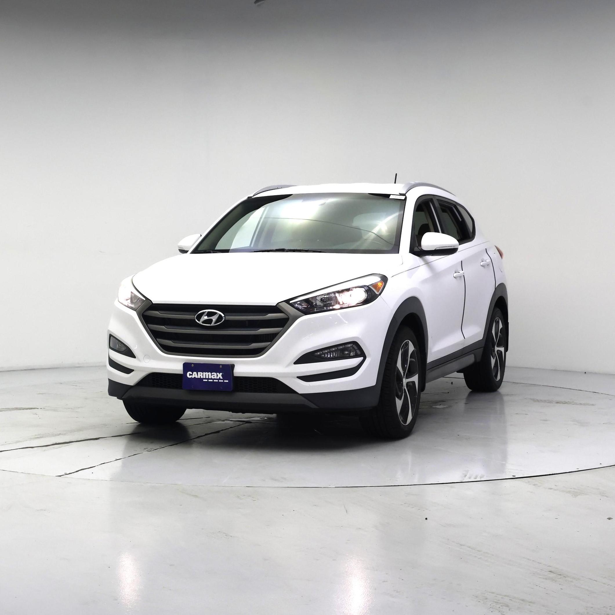 Thumbnail: 2016 Hyundai Tucson - 4