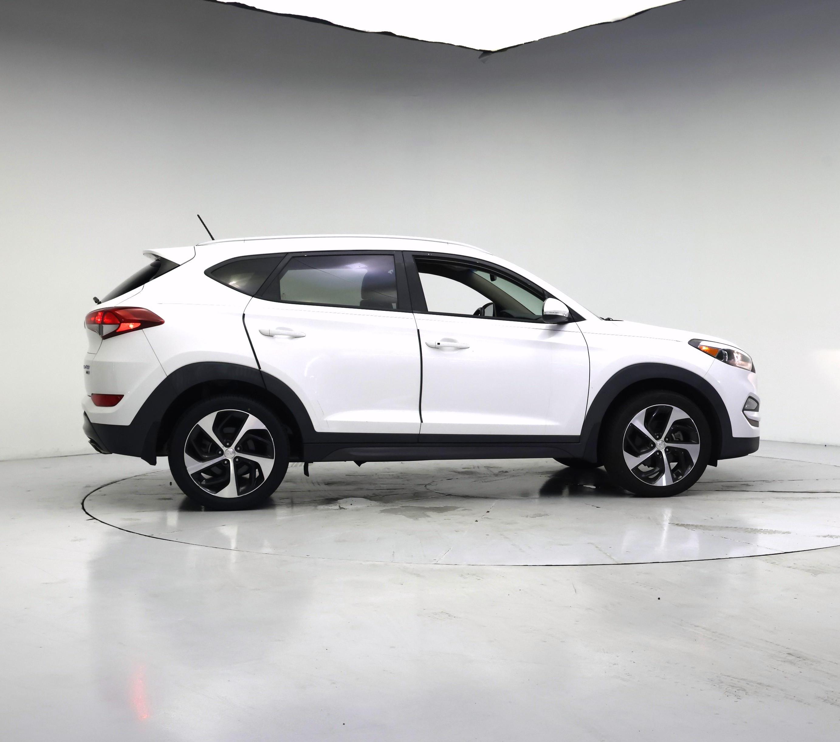 Thumbnail: 2016 Hyundai Tucson - 7