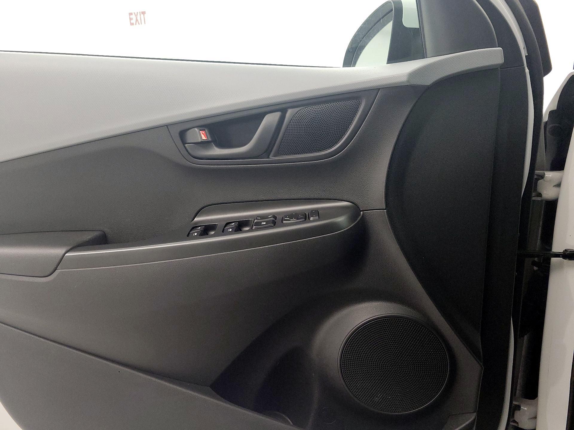 Thumbnail: 2021 Hyundai Kona - 12