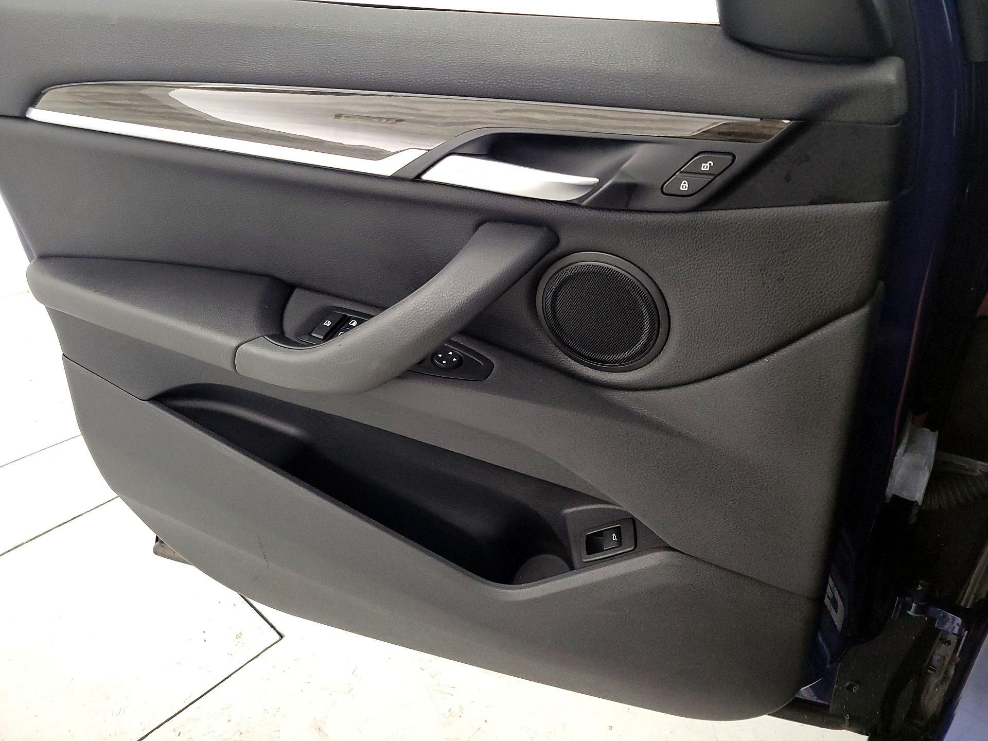 Thumbnail: 2016 BMW X1 - 12