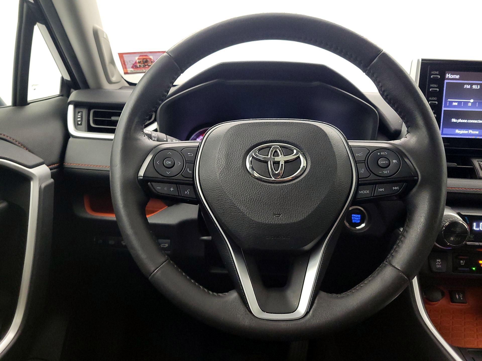Thumbnail: 2019 Toyota RAV4 - 10