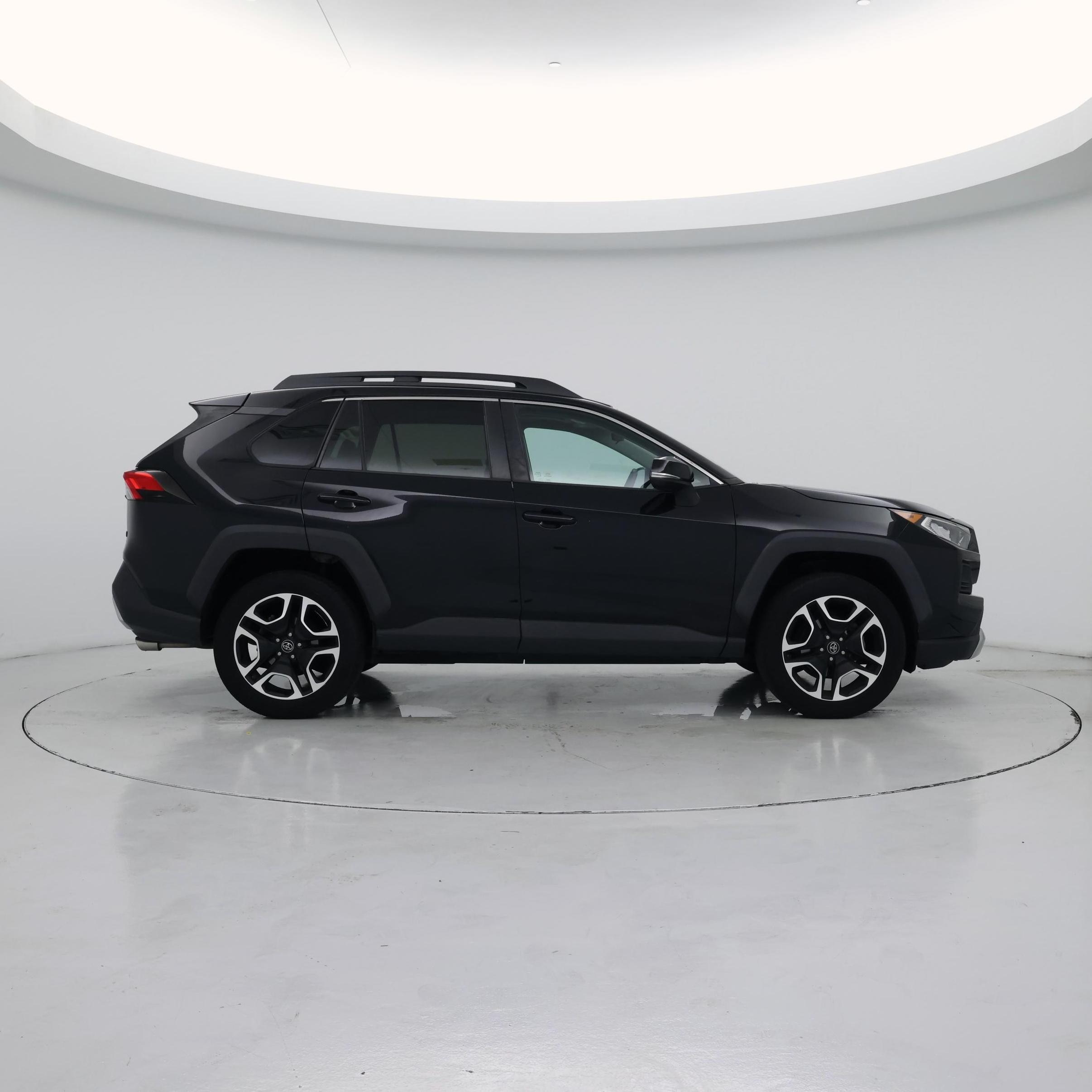 Thumbnail: 2019 Toyota RAV4 - 7