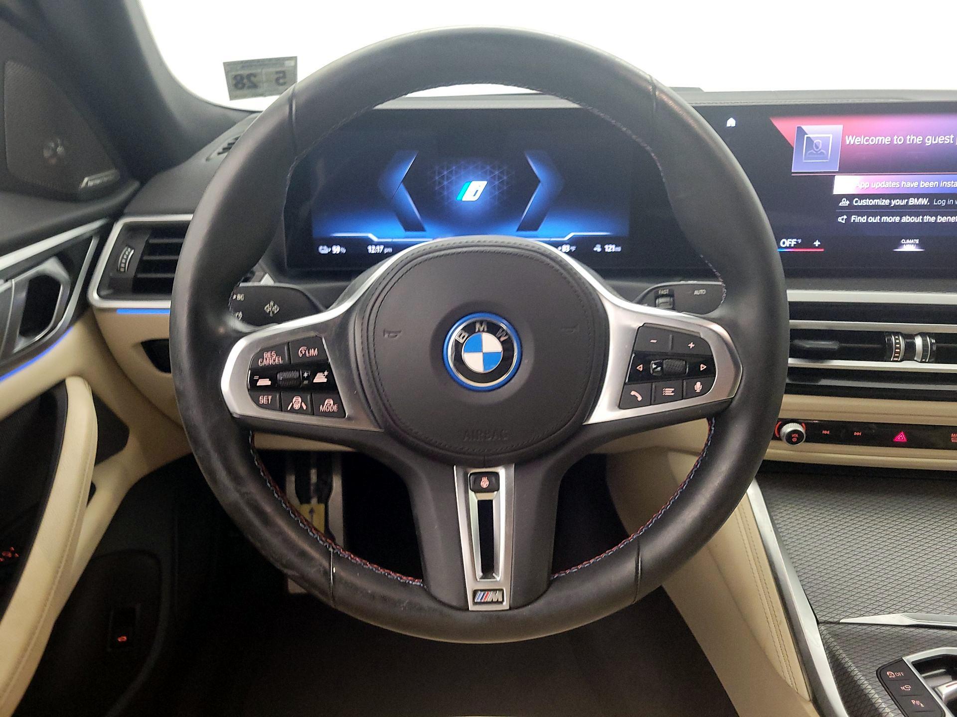 Thumbnail: 2023 BMW i4 - 10