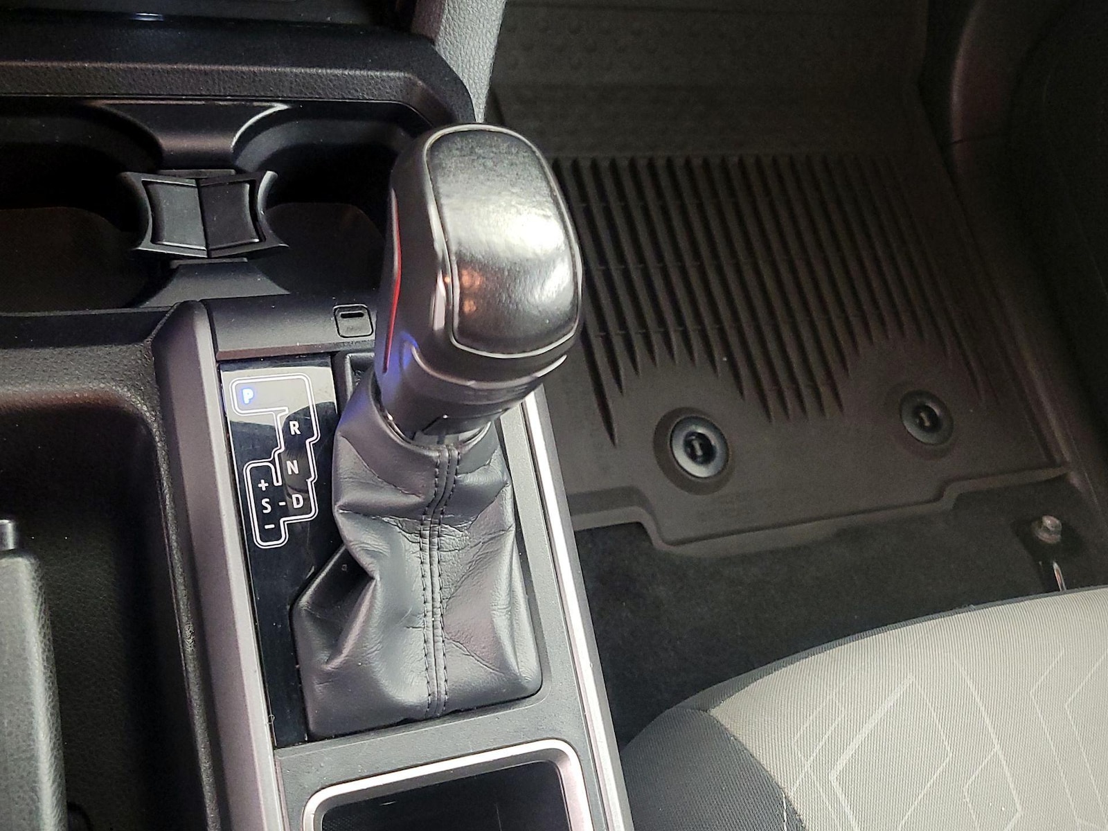 2023 Toyota Tacoma TRD Sport - Photo 18