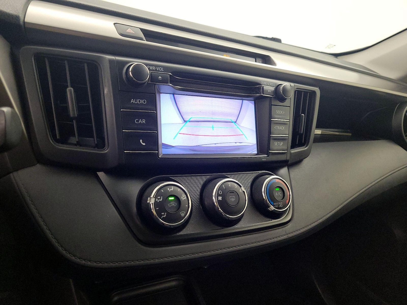 2016 Toyota RAV4 LE - Photo 15