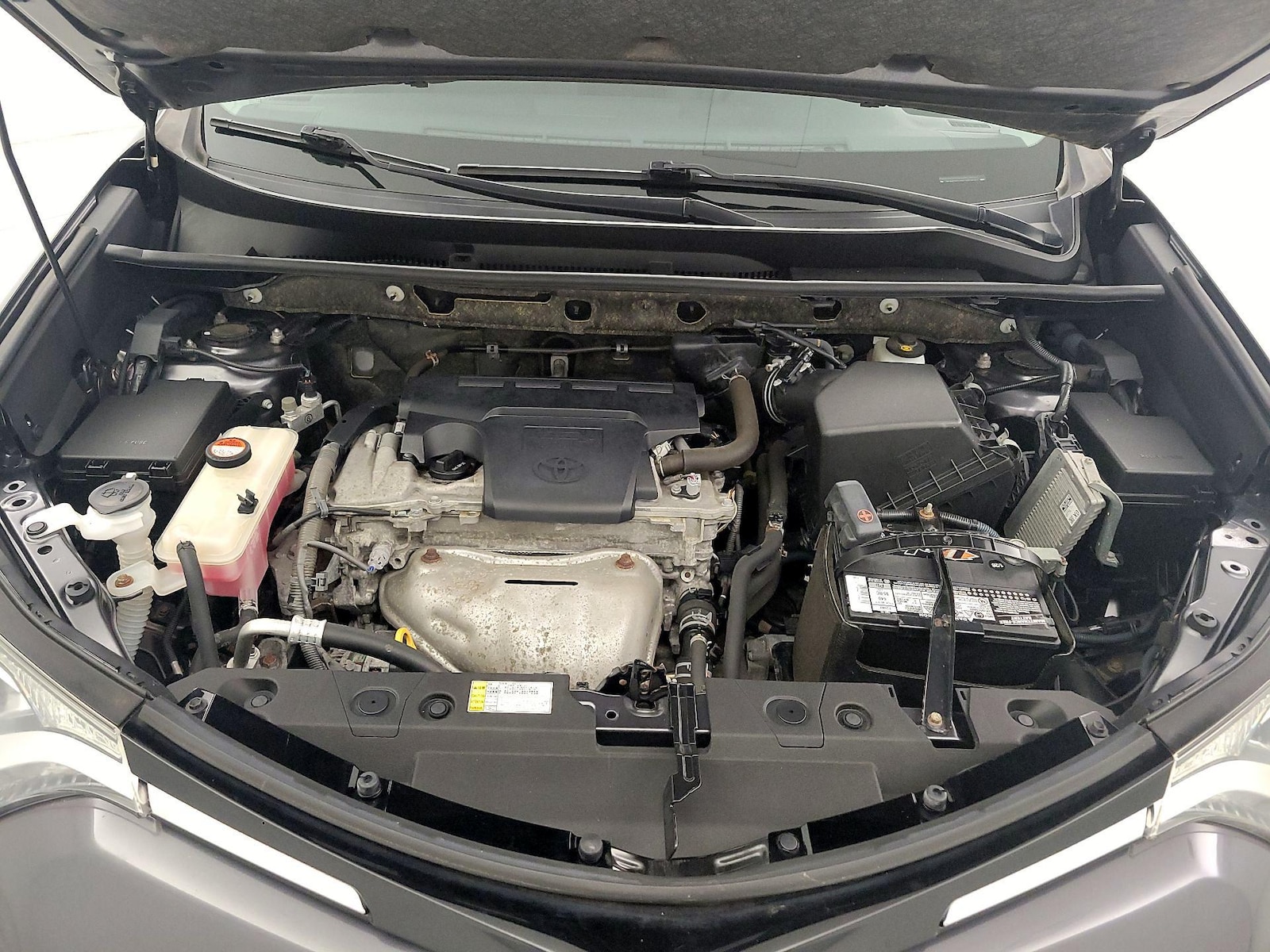 2016 Toyota RAV4 LE - Photo 22