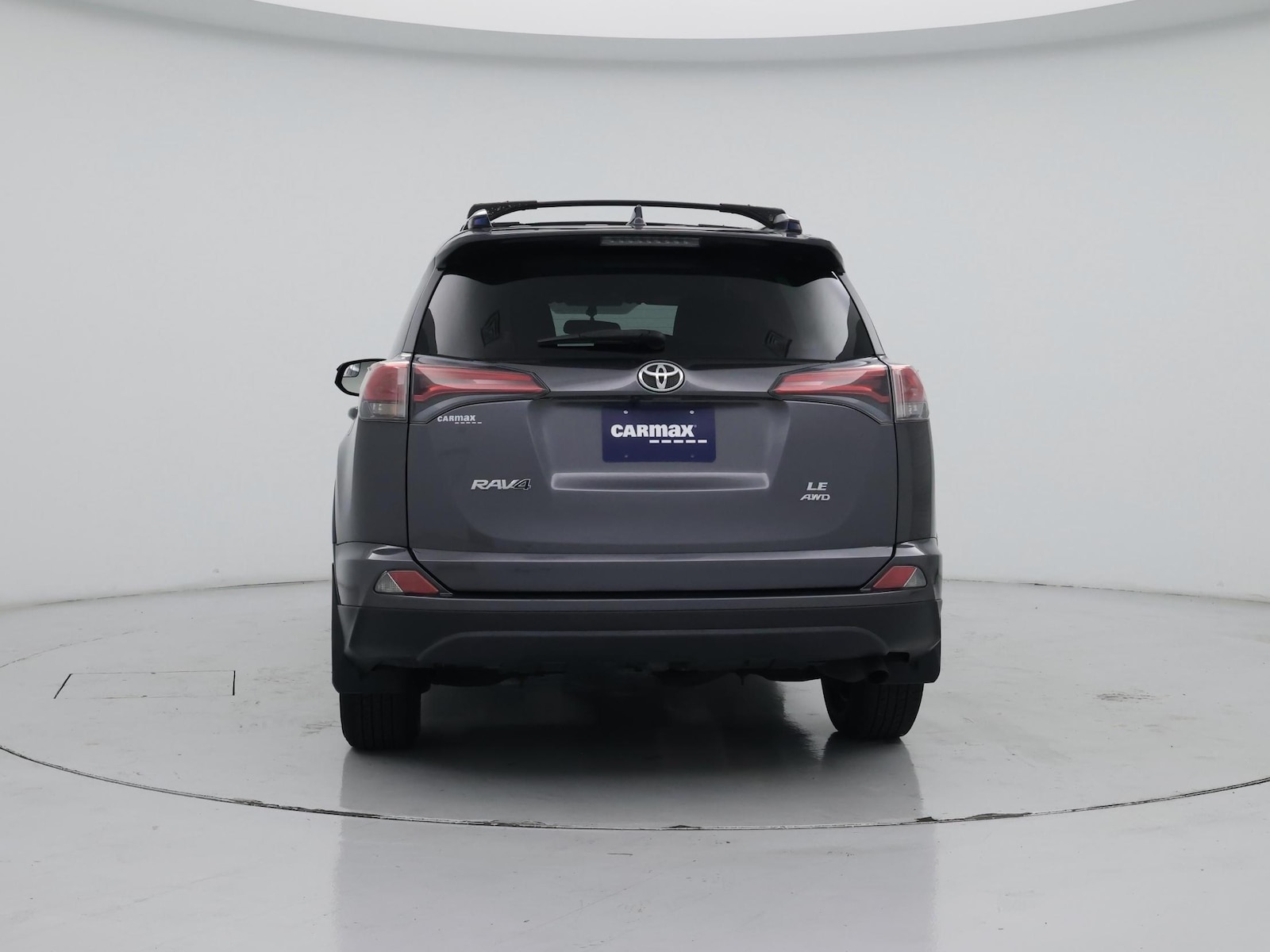 2016 Toyota RAV4 LE - Photo 7