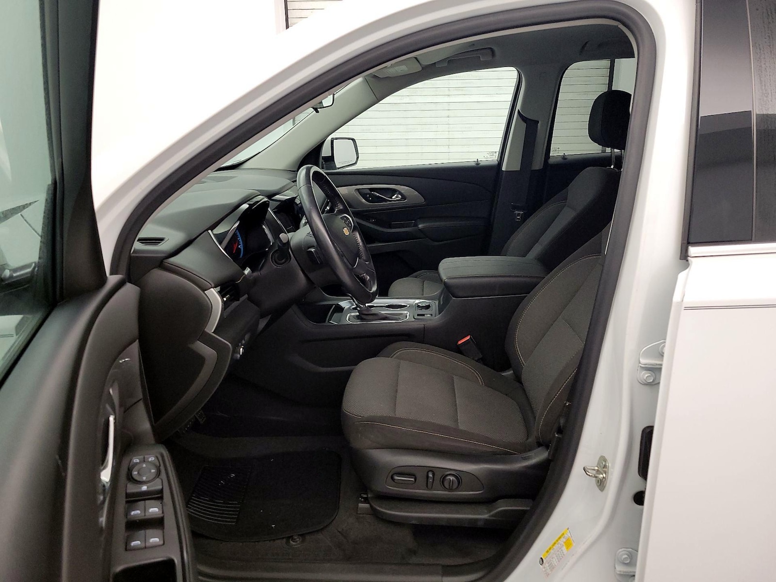 Power Seat(s) & Side Airbags