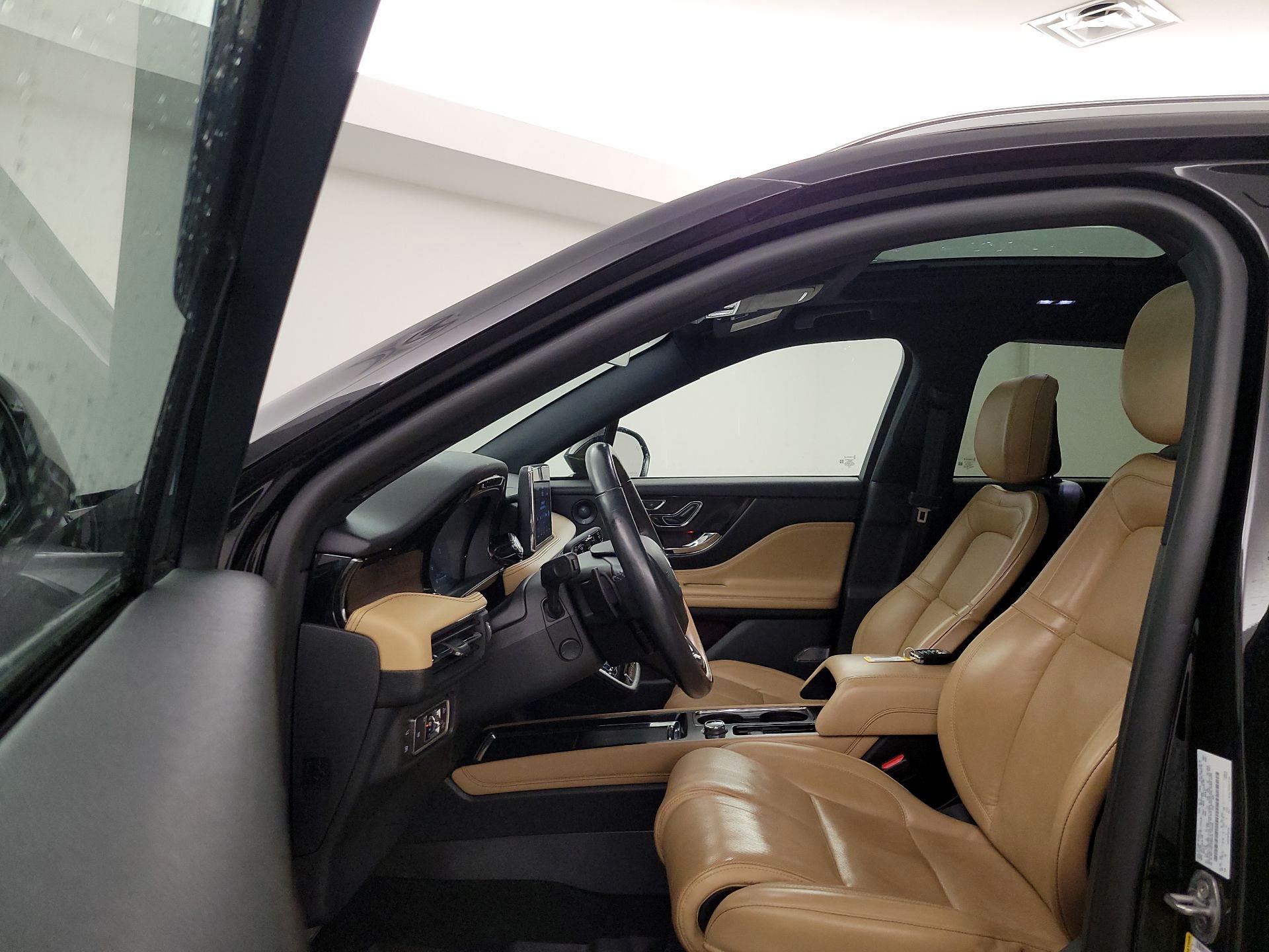 Thumbnail: 2022 Lincoln Corsair - 11