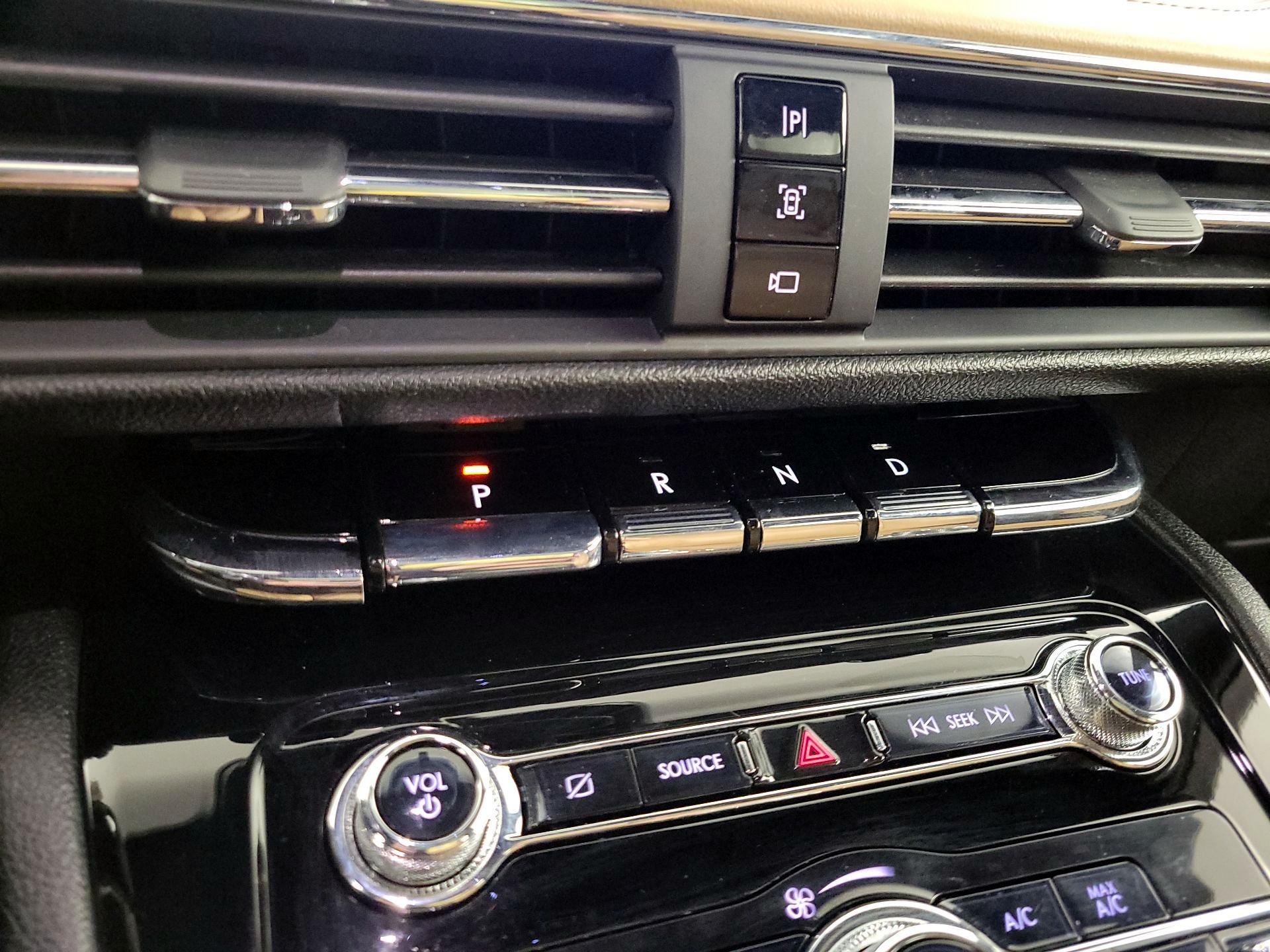 Thumbnail: 2022 Lincoln Corsair - 18