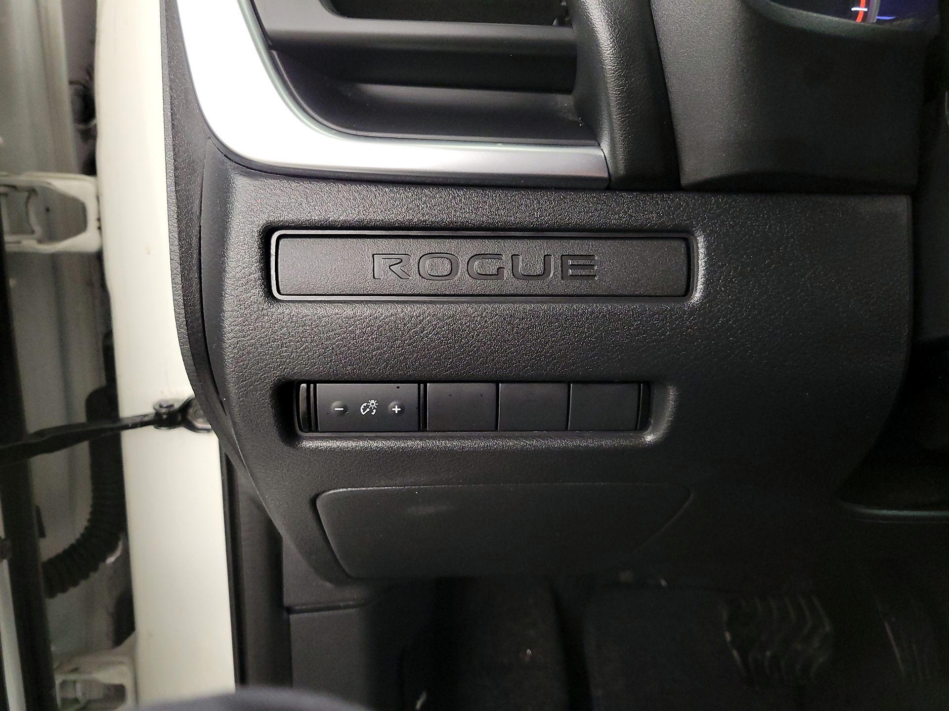 Thumbnail: 2021 Nissan Rogue - 13