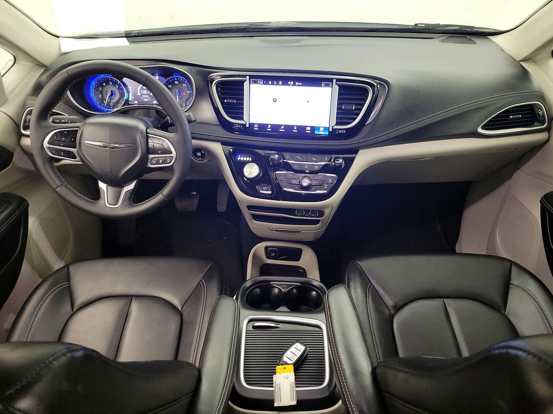 Thumbnail: 2024 Chrysler Pacifica - 9