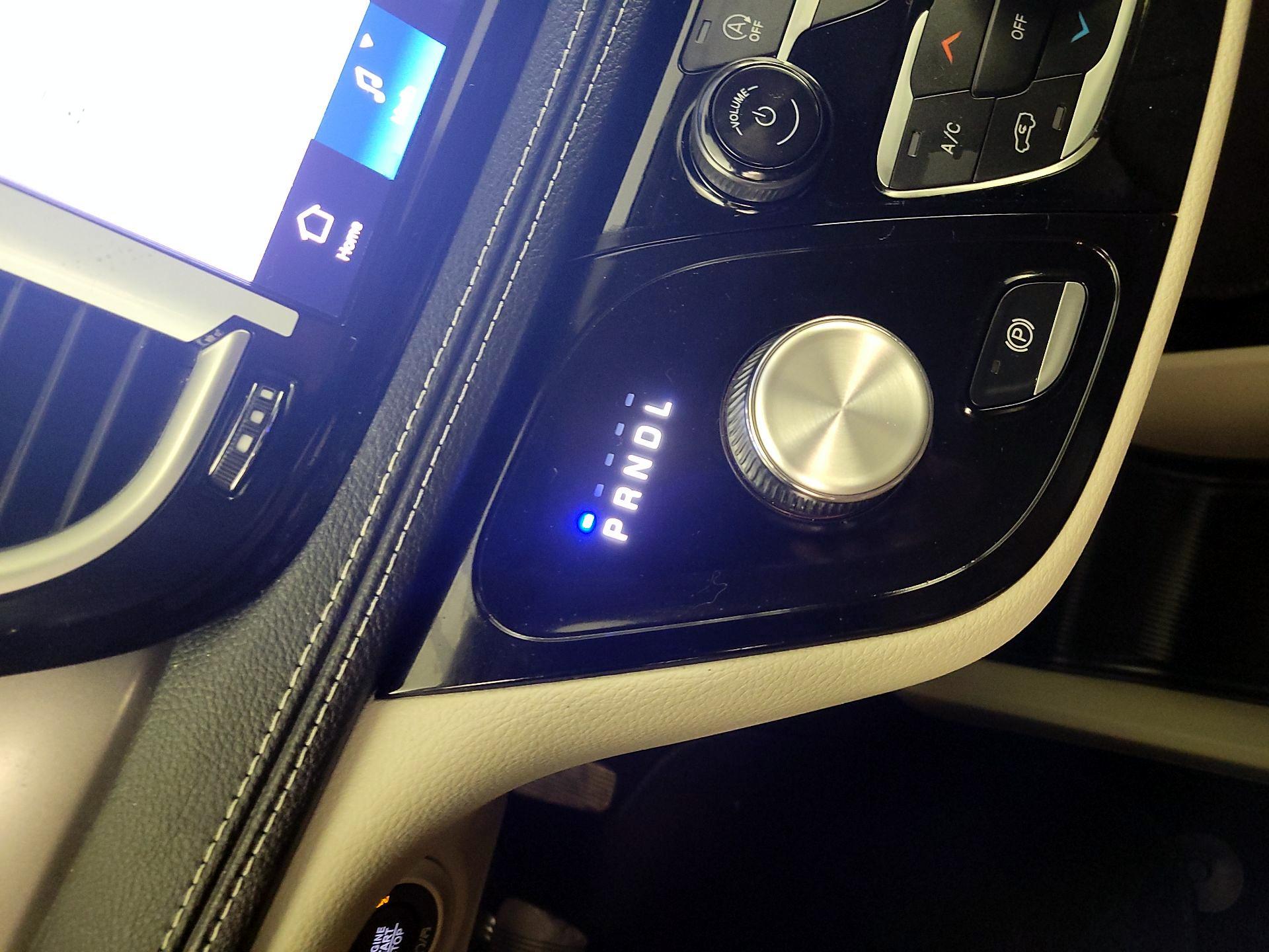 Thumbnail: 2024 Chrysler Pacifica - 17