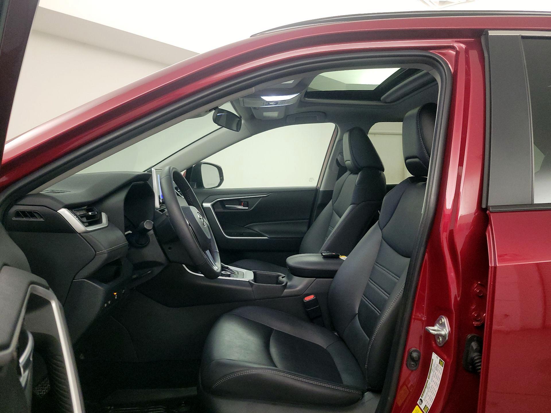 Thumbnail: 2023 Toyota RAV4 - 11