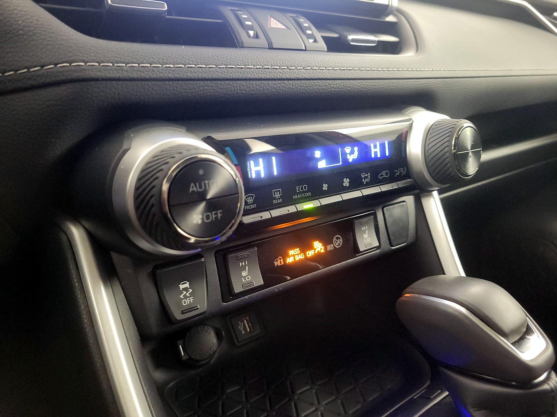 Thumbnail: 2023 Toyota RAV4 - 16