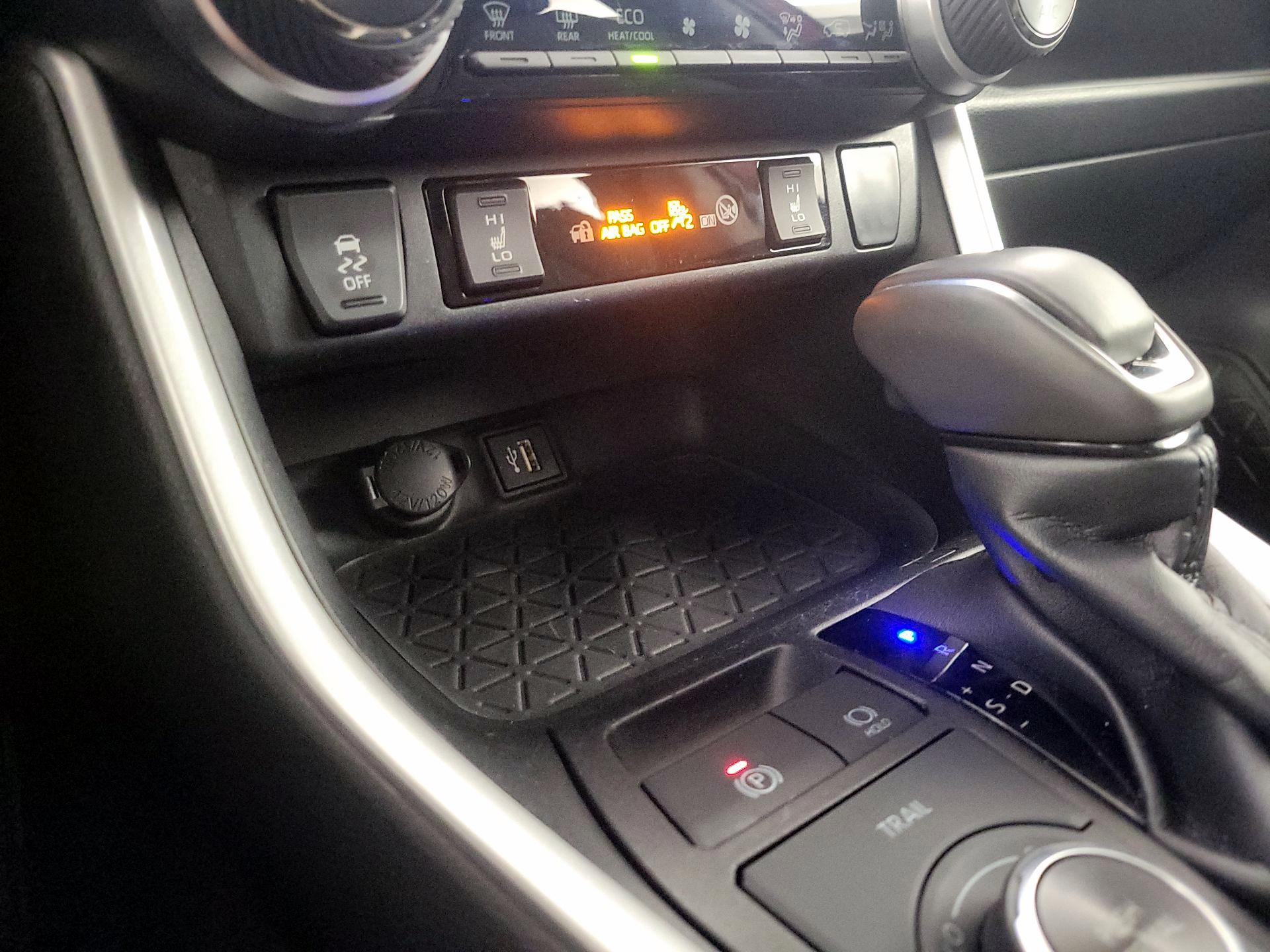 Thumbnail: 2023 Toyota RAV4 - 18