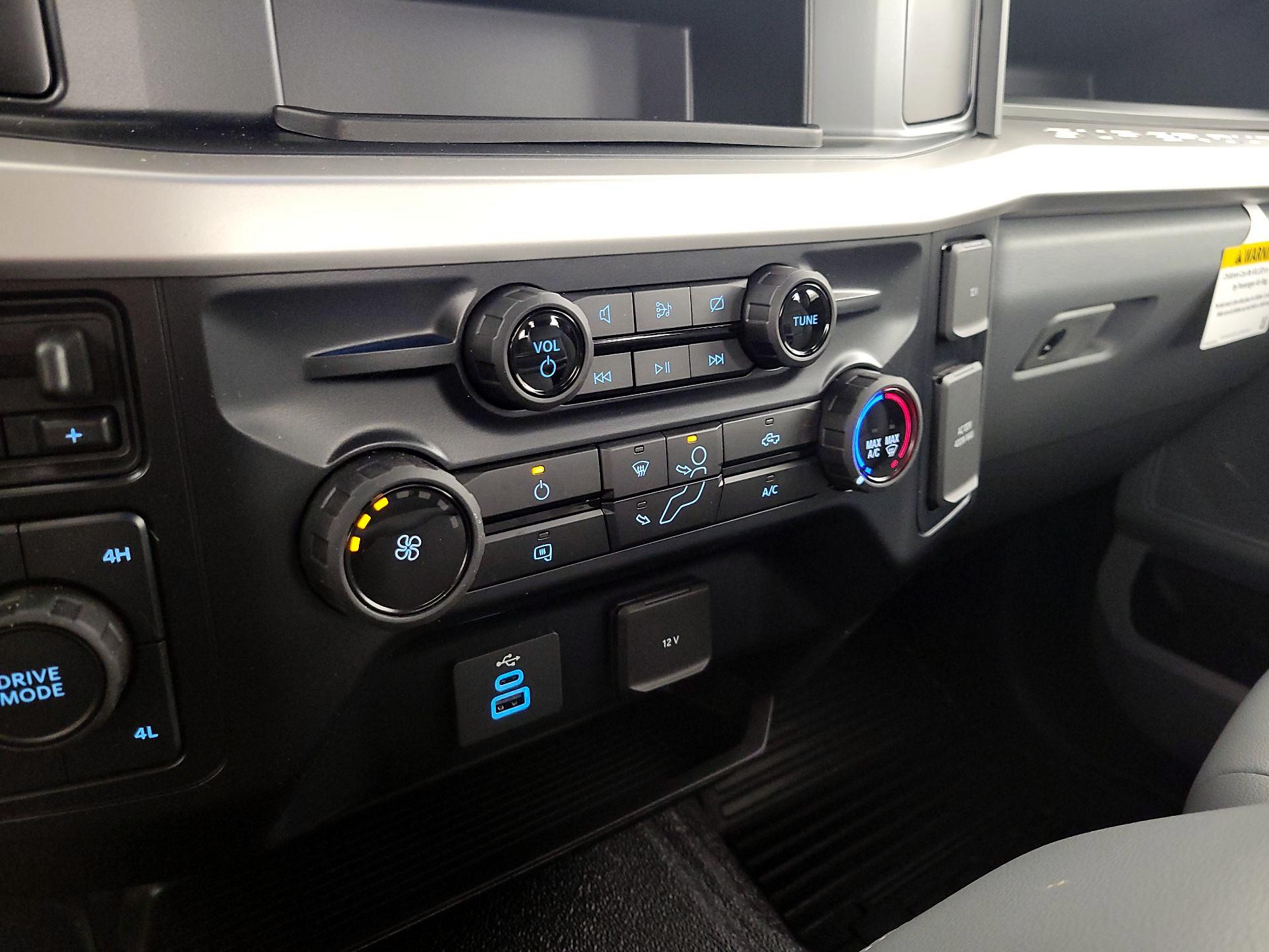 Thumbnail: 2024 Ford F-250 - 16