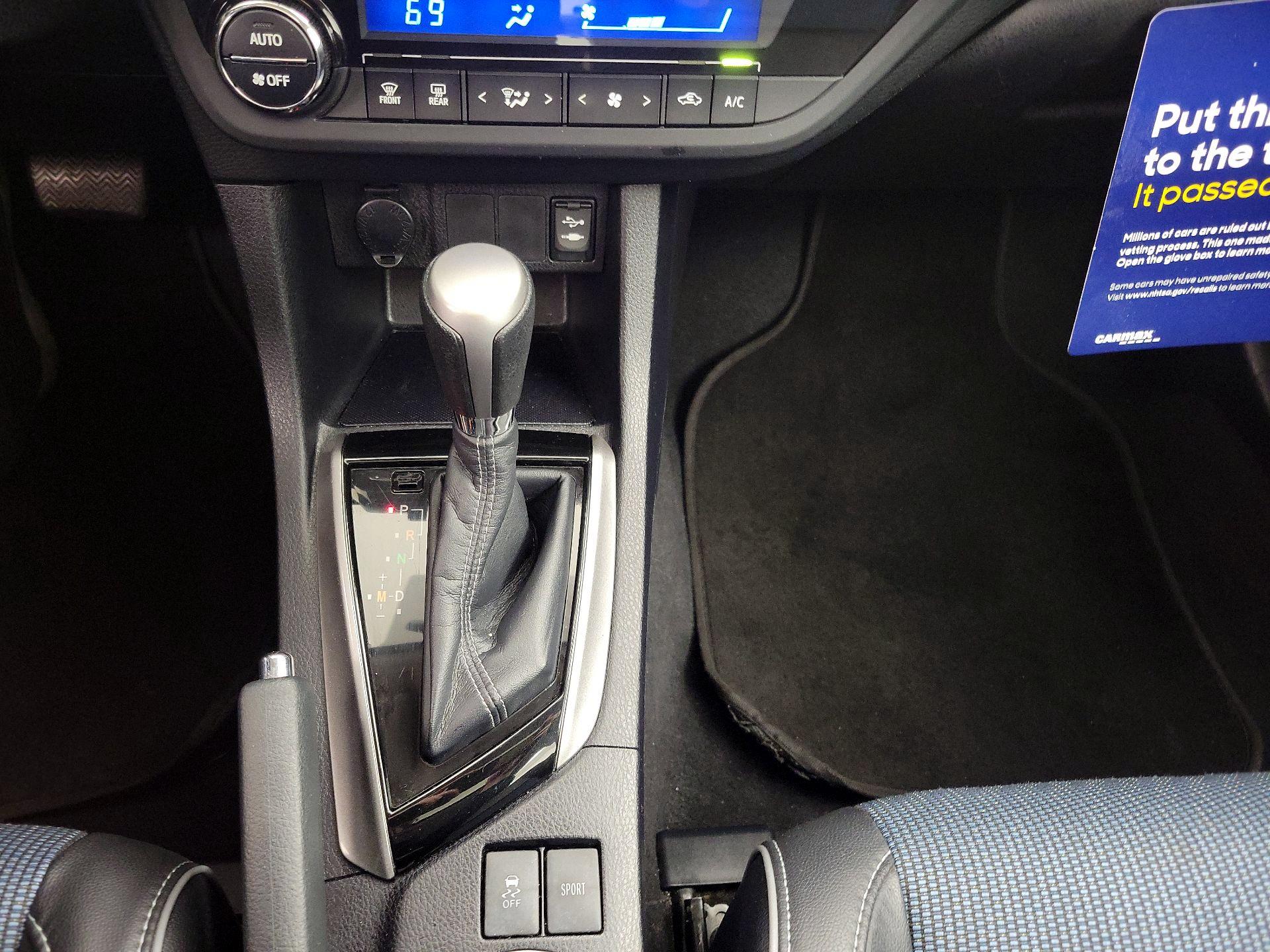 Thumbnail: 2014 Toyota Corolla - 17