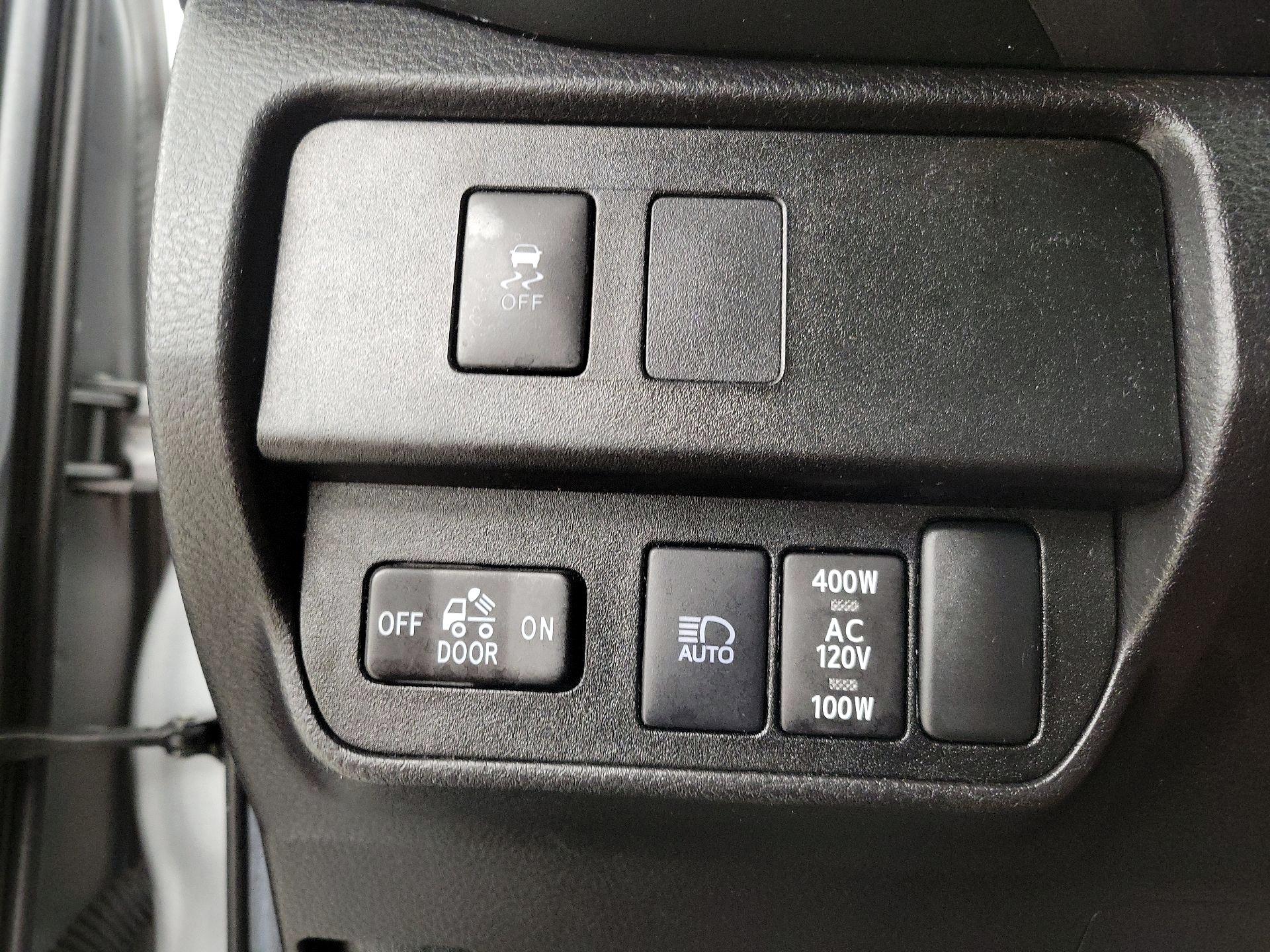 Thumbnail: 2022 Toyota Tacoma - 13