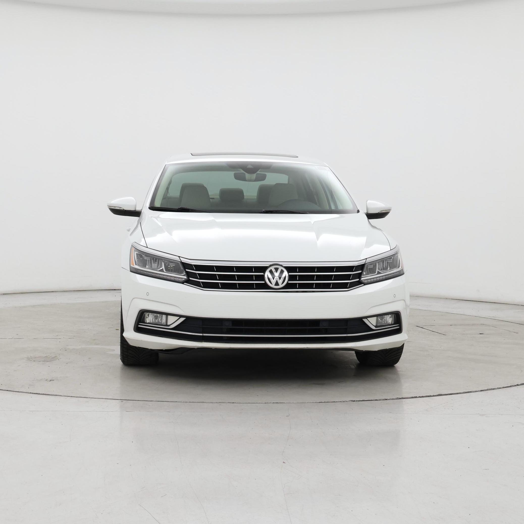 Thumbnail: 2017 Volkswagen Passat - 5