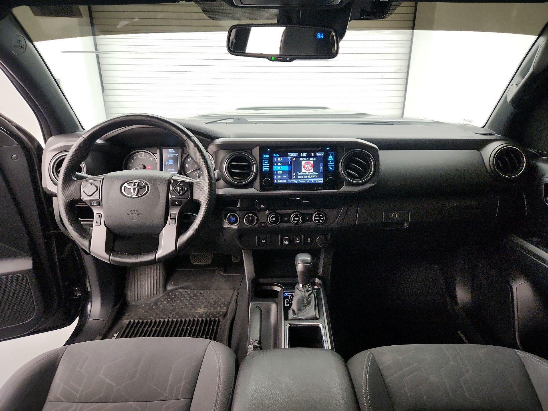 Thumbnail: 2018 Toyota Tacoma - 9