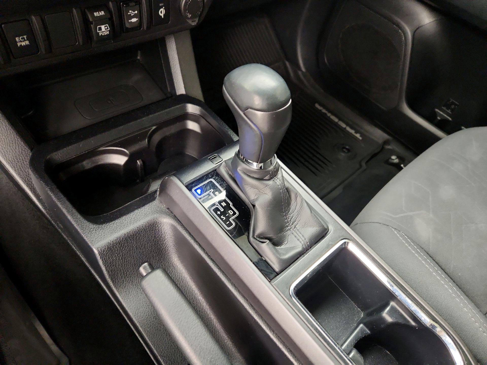 Thumbnail: 2018 Toyota Tacoma - 17