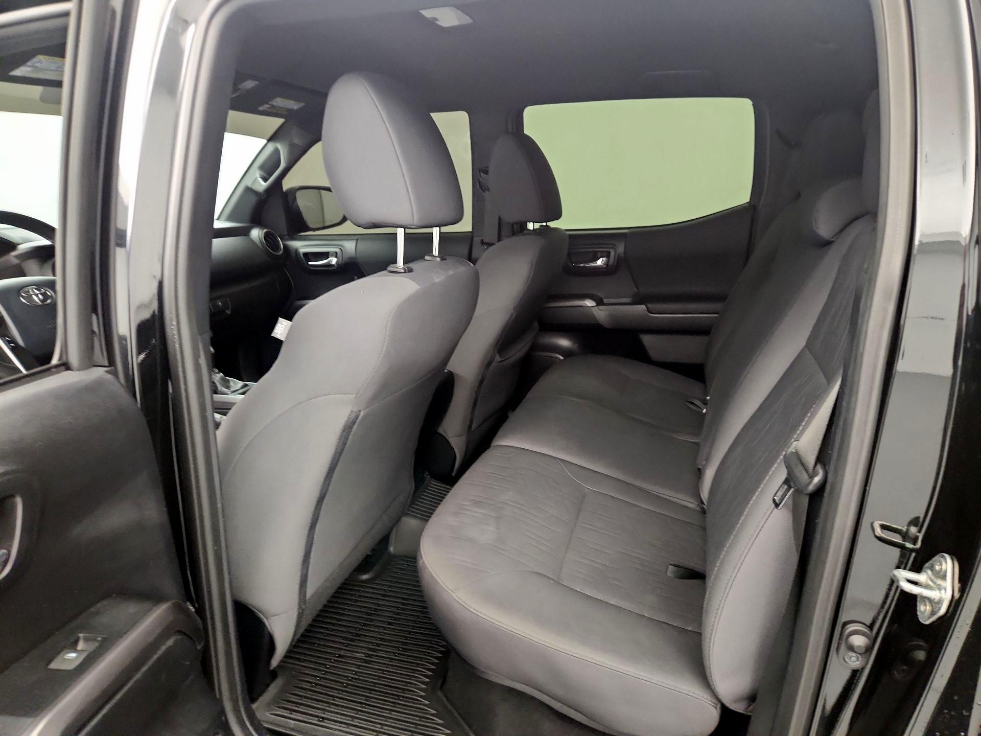 Thumbnail: 2018 Toyota Tacoma - 19