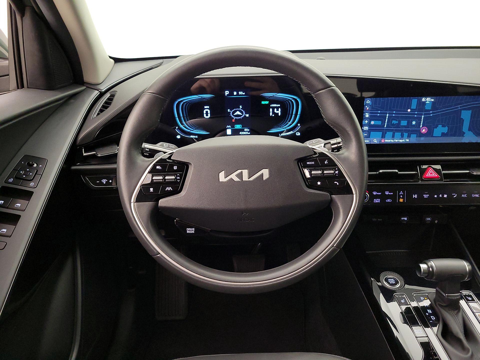 Thumbnail: 2023 Kia Niro - 10
